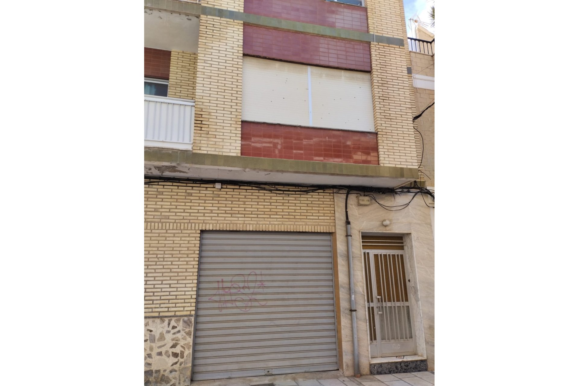 Resale - Building * - Torrevieja *