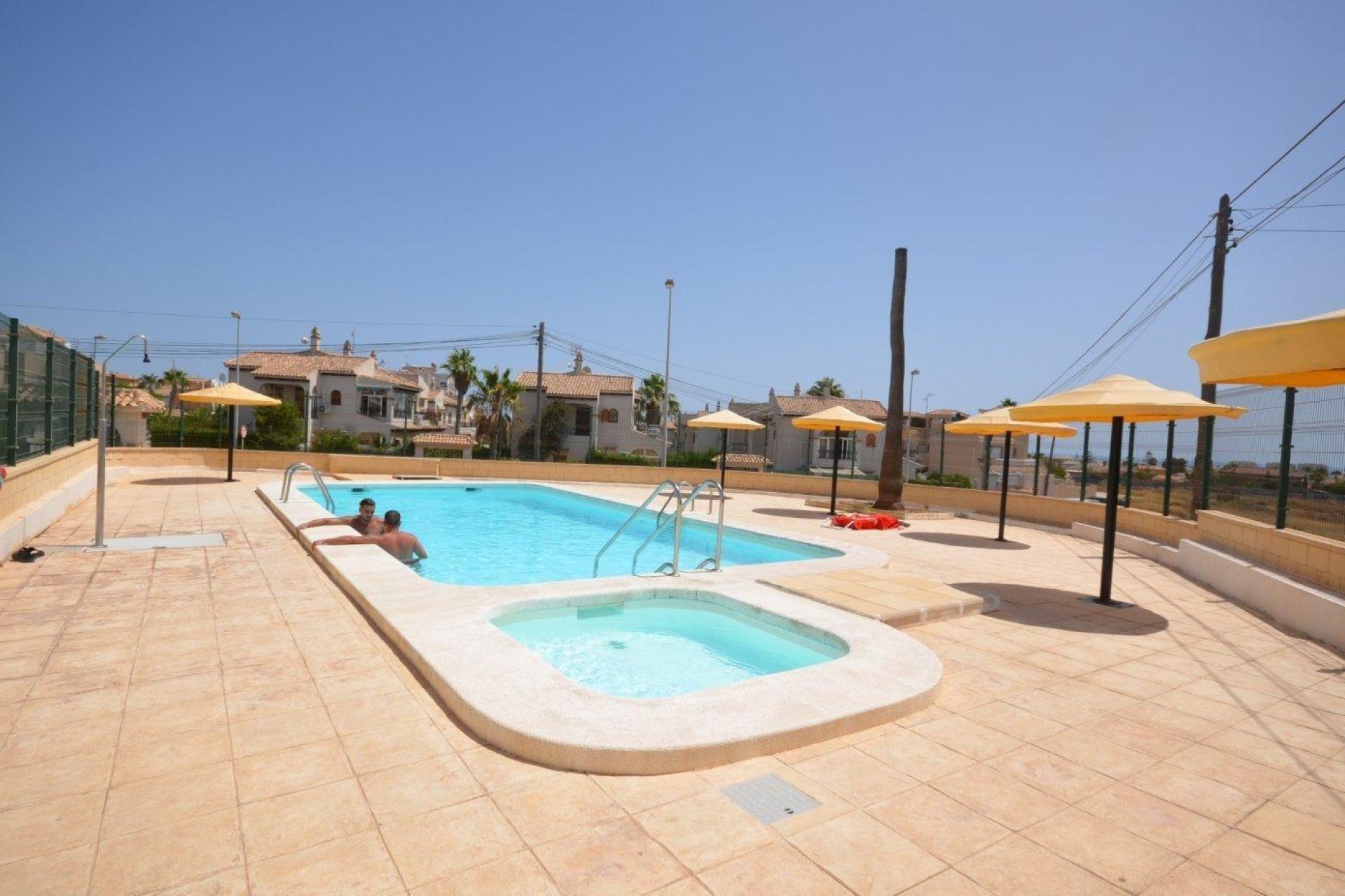 Resale - Bungalow - Torrevieja - Aguas Nuevas