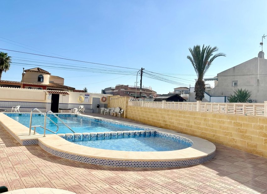 Resale - Bungalow - Torrevieja - El Chaparral