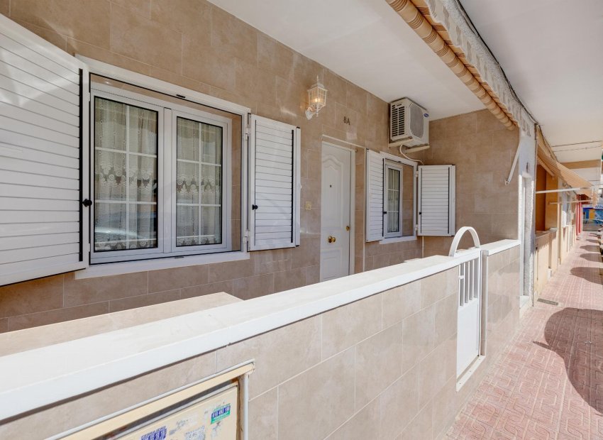 Resale - Bungalow - Torrevieja - Playa de La Acequion