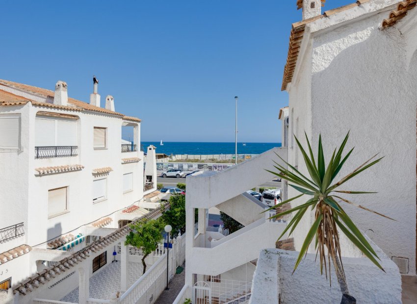 Resale - Bungalow - Torrevieja - Playa de los Naufragos