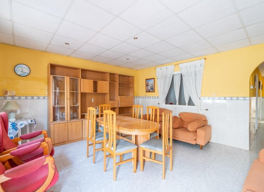 Resale - Bungalow - Torrevieja - Playa de los Naufragos