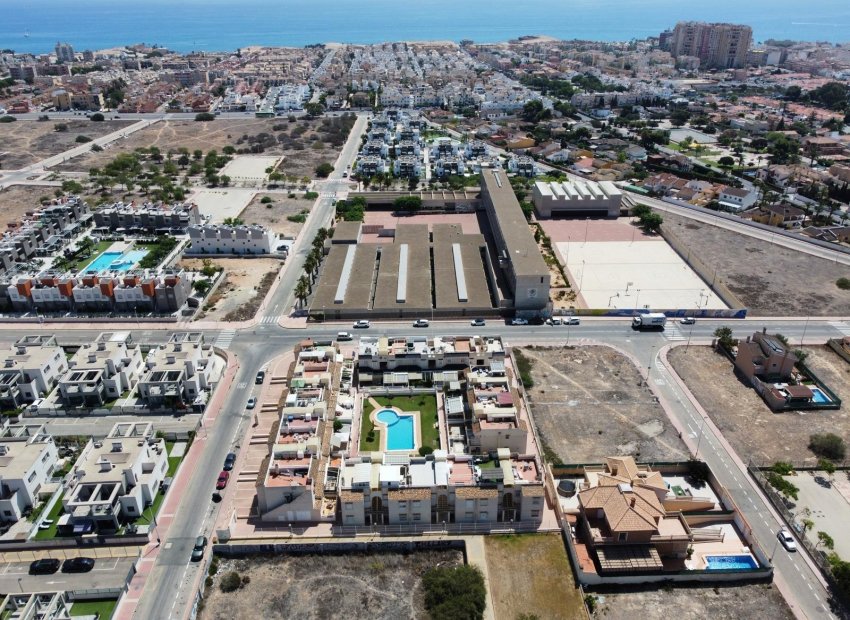 Resale - Bungalow - Torrevieja - Sector 25