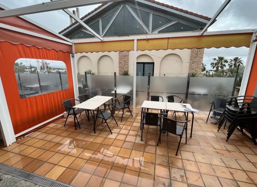 Resale - Commercial * - Algorfa - La Finca Golf *