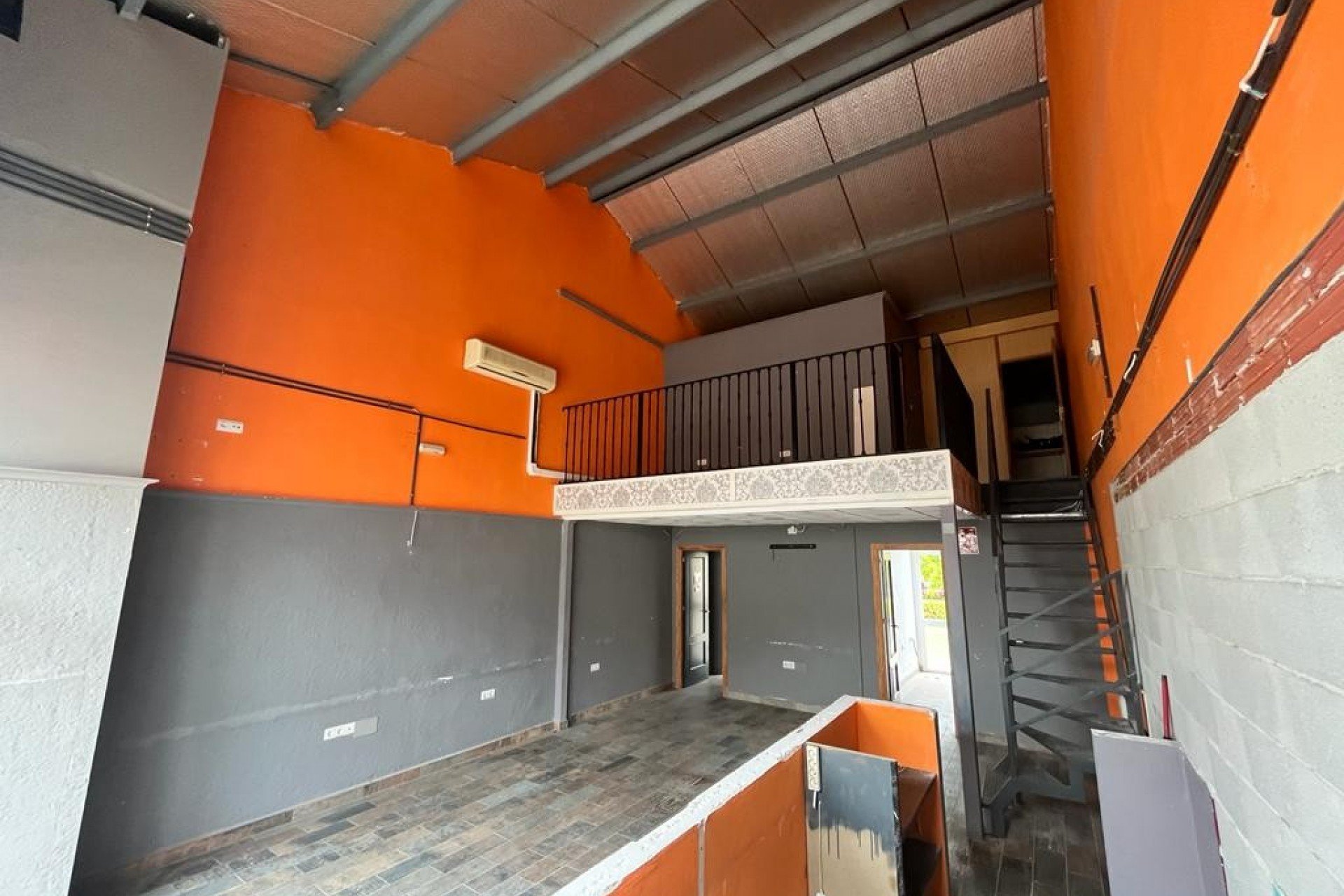 Resale - Commercial * - Algorfa - La Finca Golf *