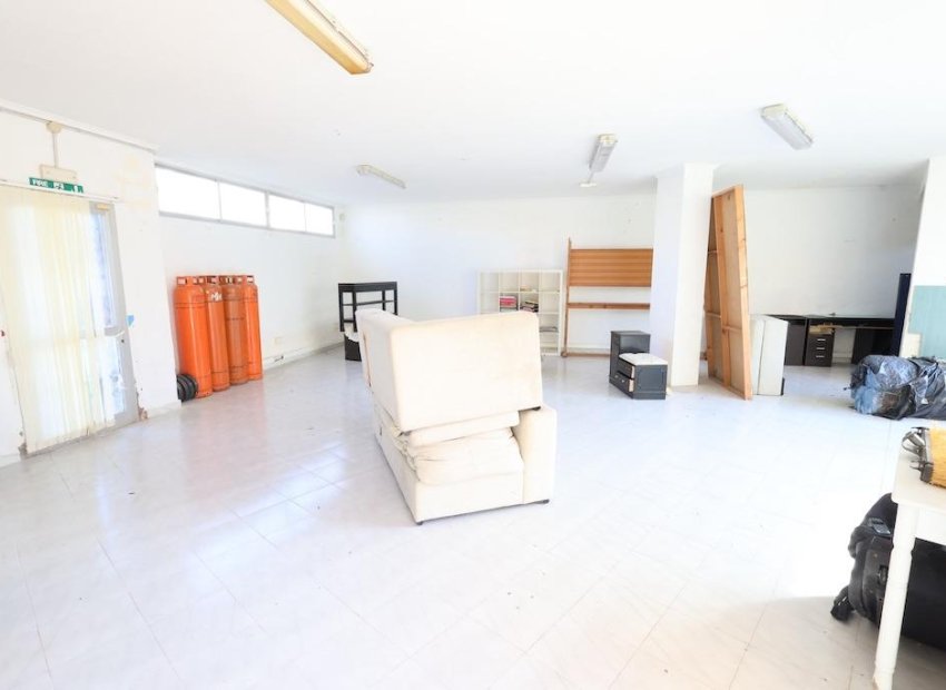 Resale - Commercial * - Orihuela Costa - La Zenia *