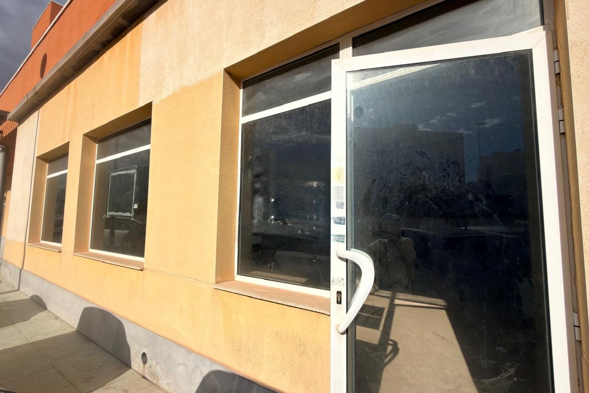 Resale - Commercial * - Orihuela Costa * - Los Dolses *
