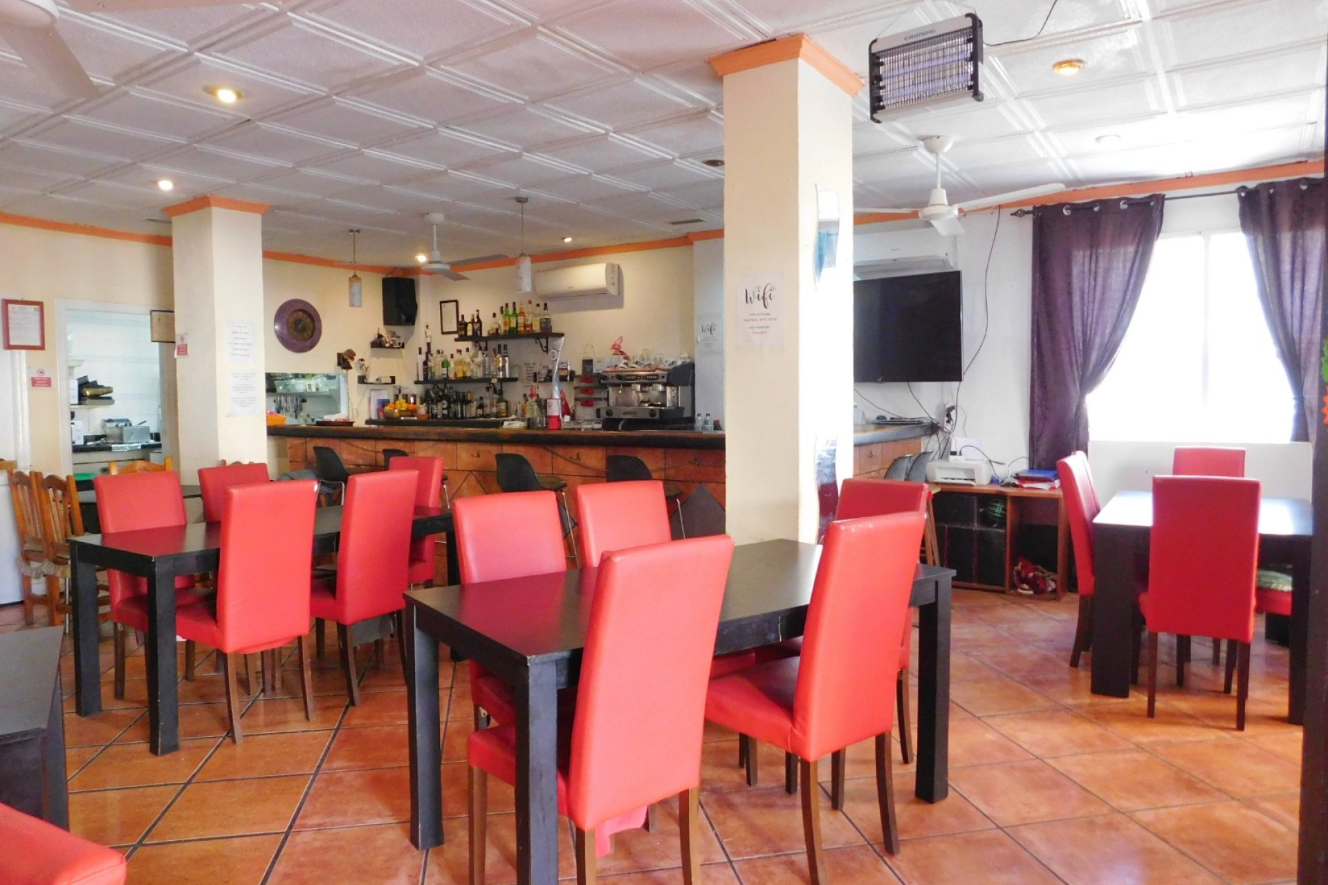 Resale - Commercial * - San Miguel de Salinas *