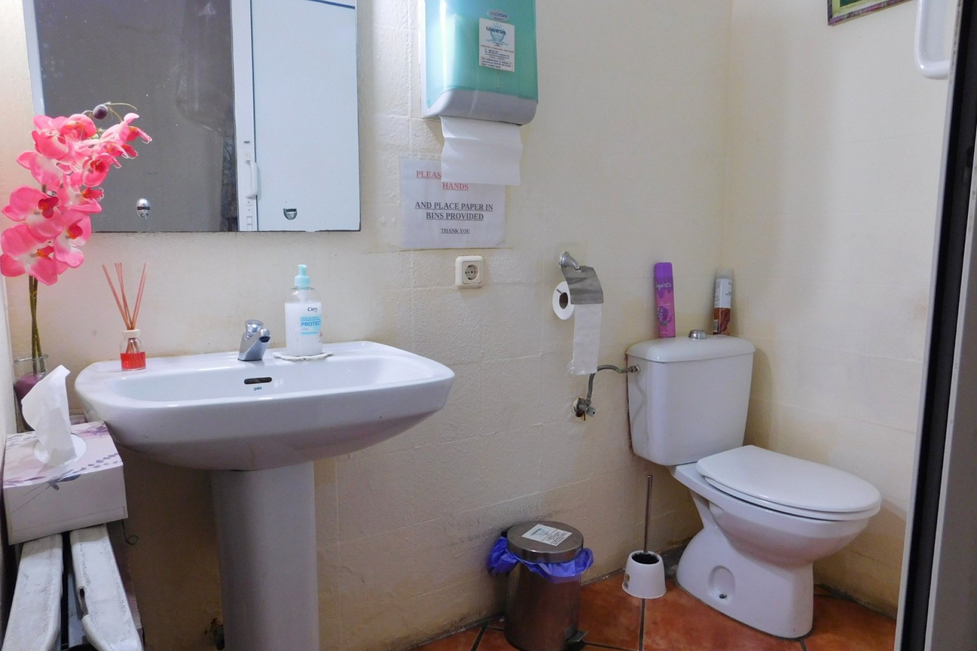 Resale - Commercial * - San Miguel de Salinas *