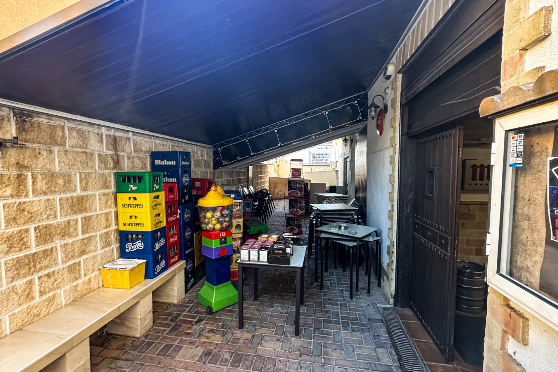 Resale - Commercial * - Torrevieja * - Aguas Nuevas *
