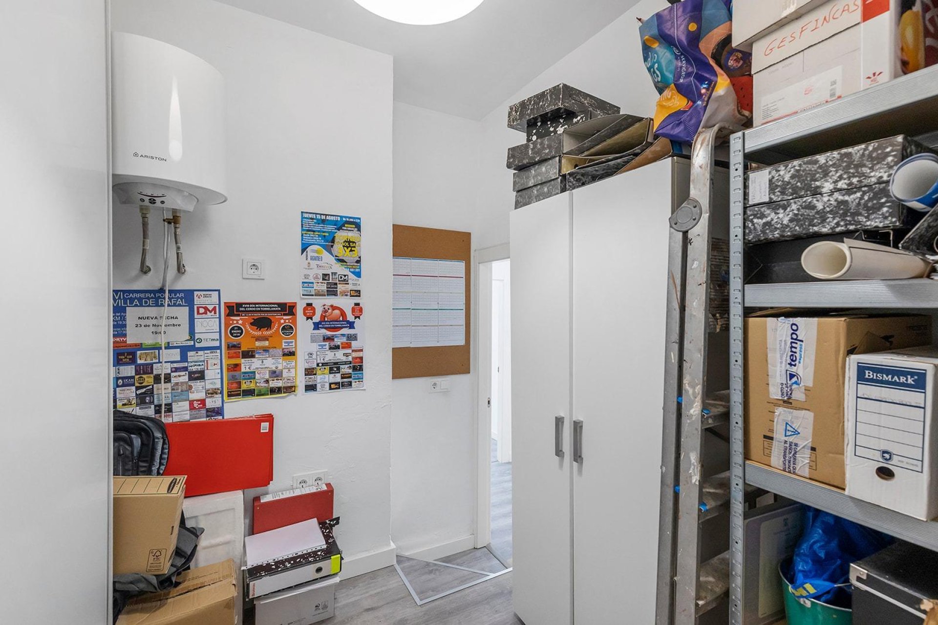 Resale - Commercial * - Torrevieja * - La Mata *