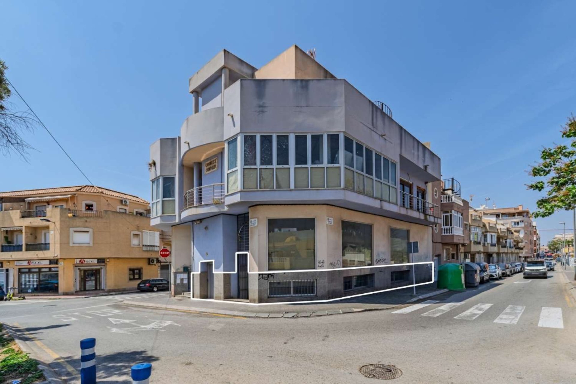 Resale - Commercial * - Torrevieja * - Nueva Torrevieja - Aguas Nuevas