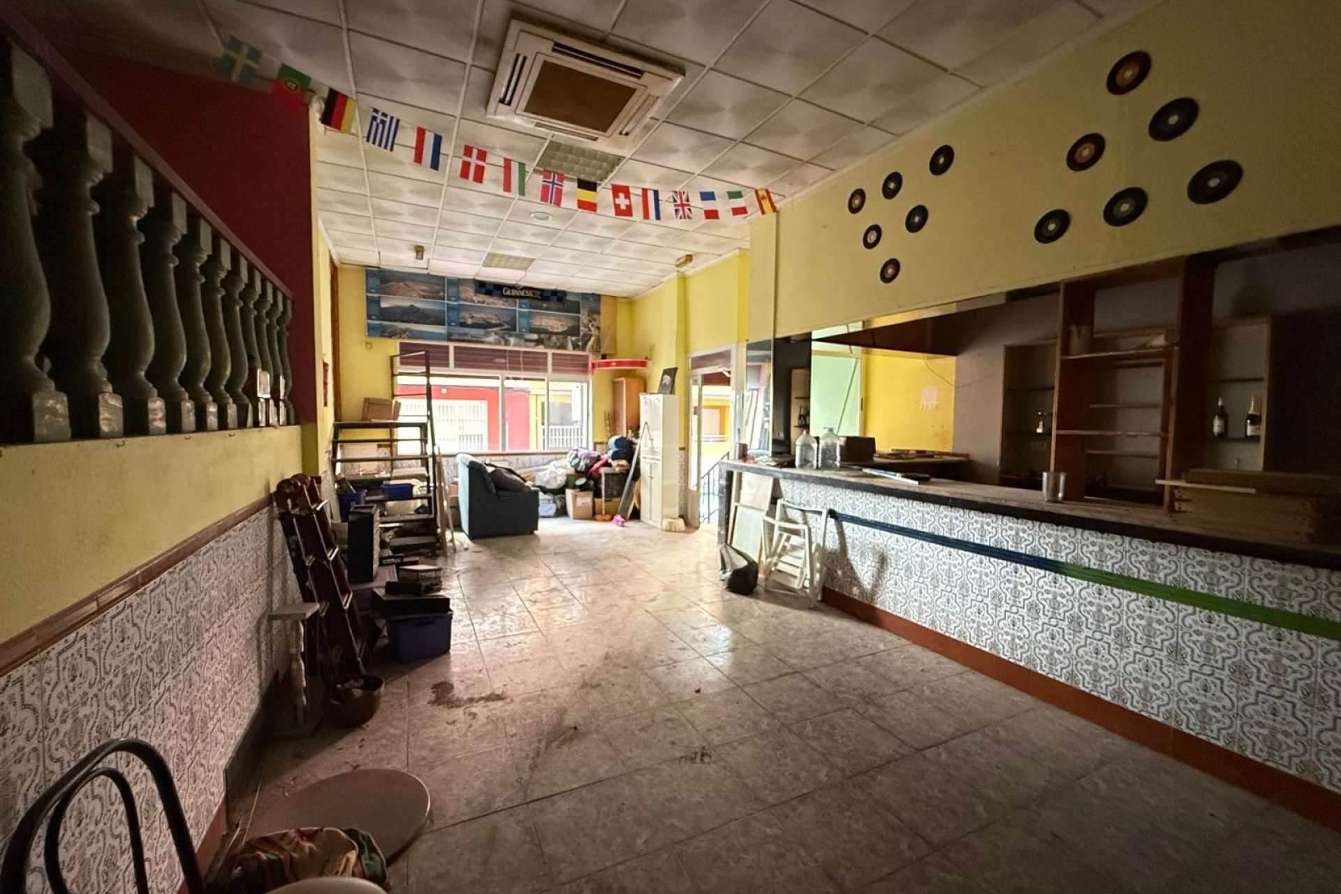 Resale - Commercial * - Torrevieja * - Playa del Cura *