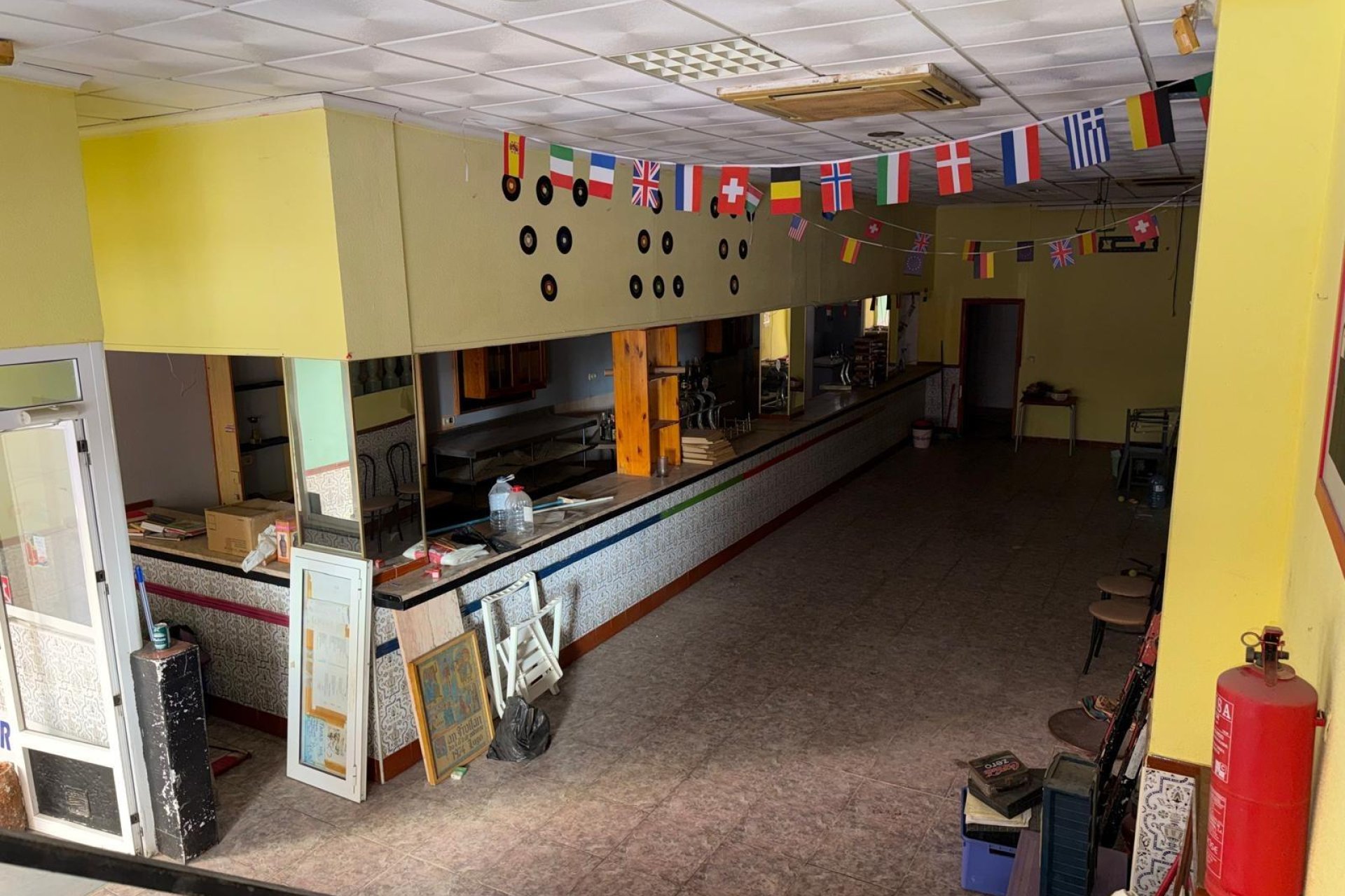 Resale - Commercial * - Torrevieja * - Playa del Cura *