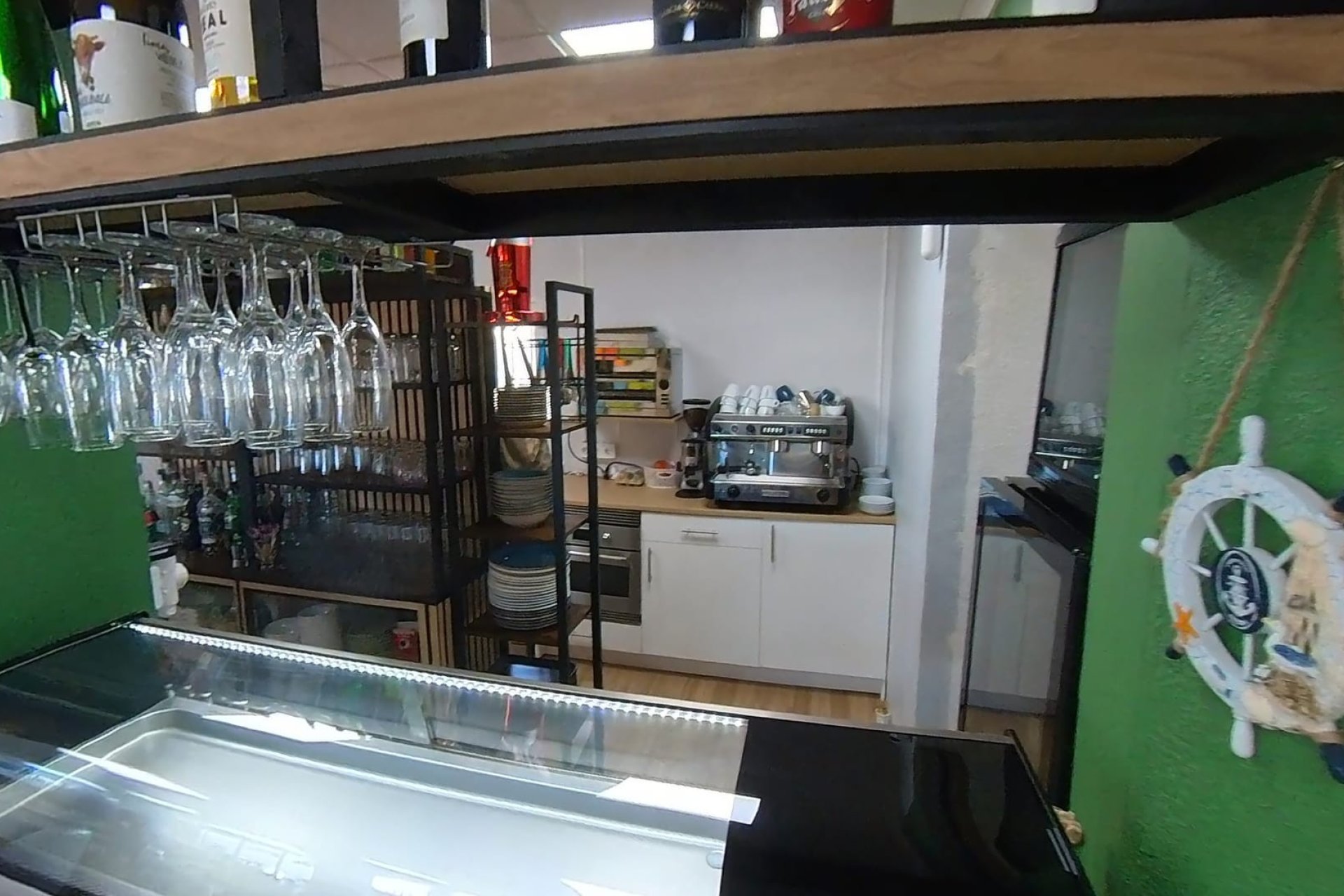 Resale - Commercial * - Torrevieja * - Puerto