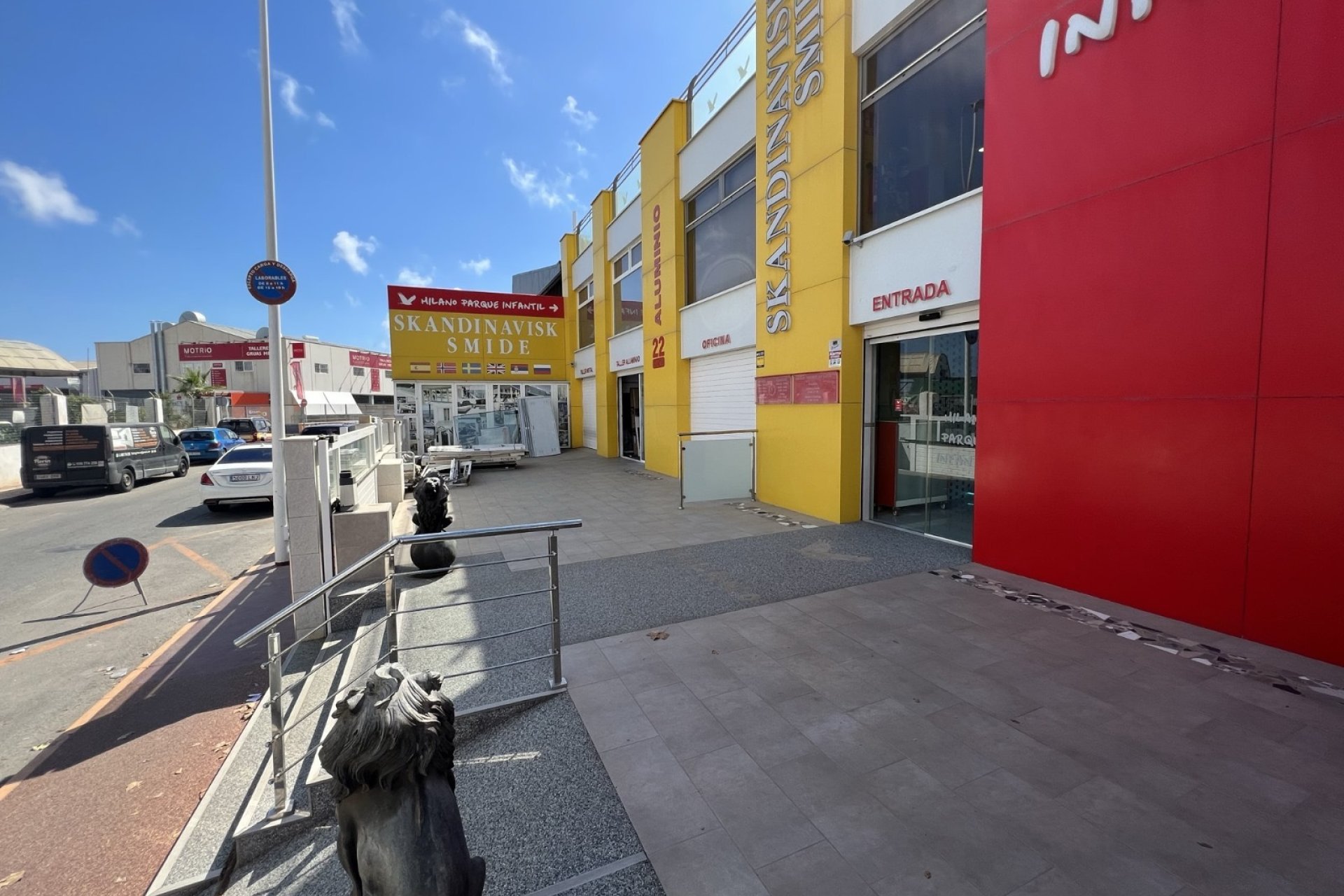 Resale - Commercial * - Torrevieja *