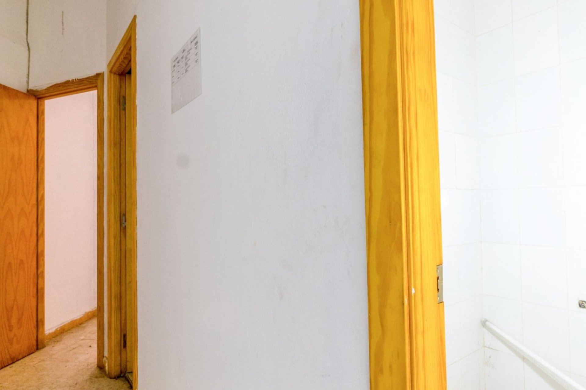 Resale - Commercial * - Torrevieja *