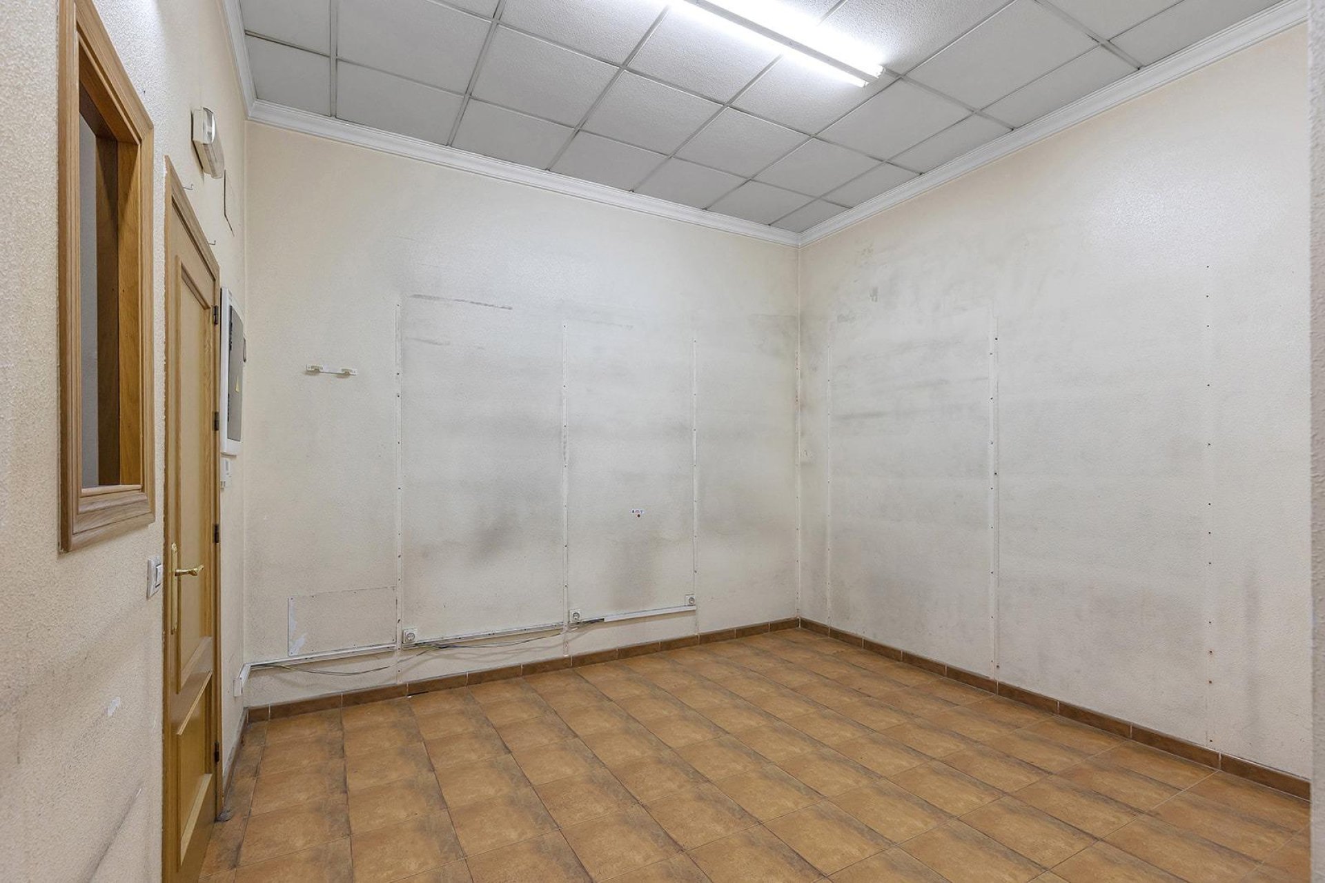 Resale - Commercial * - Torrevieja *
