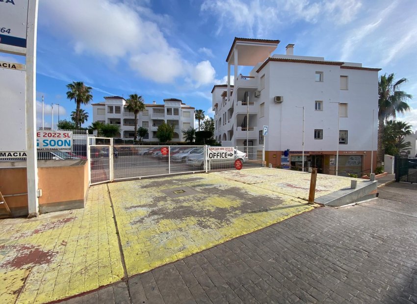 Resale - Commercial Unit - Orihuela Costa - Villamartín