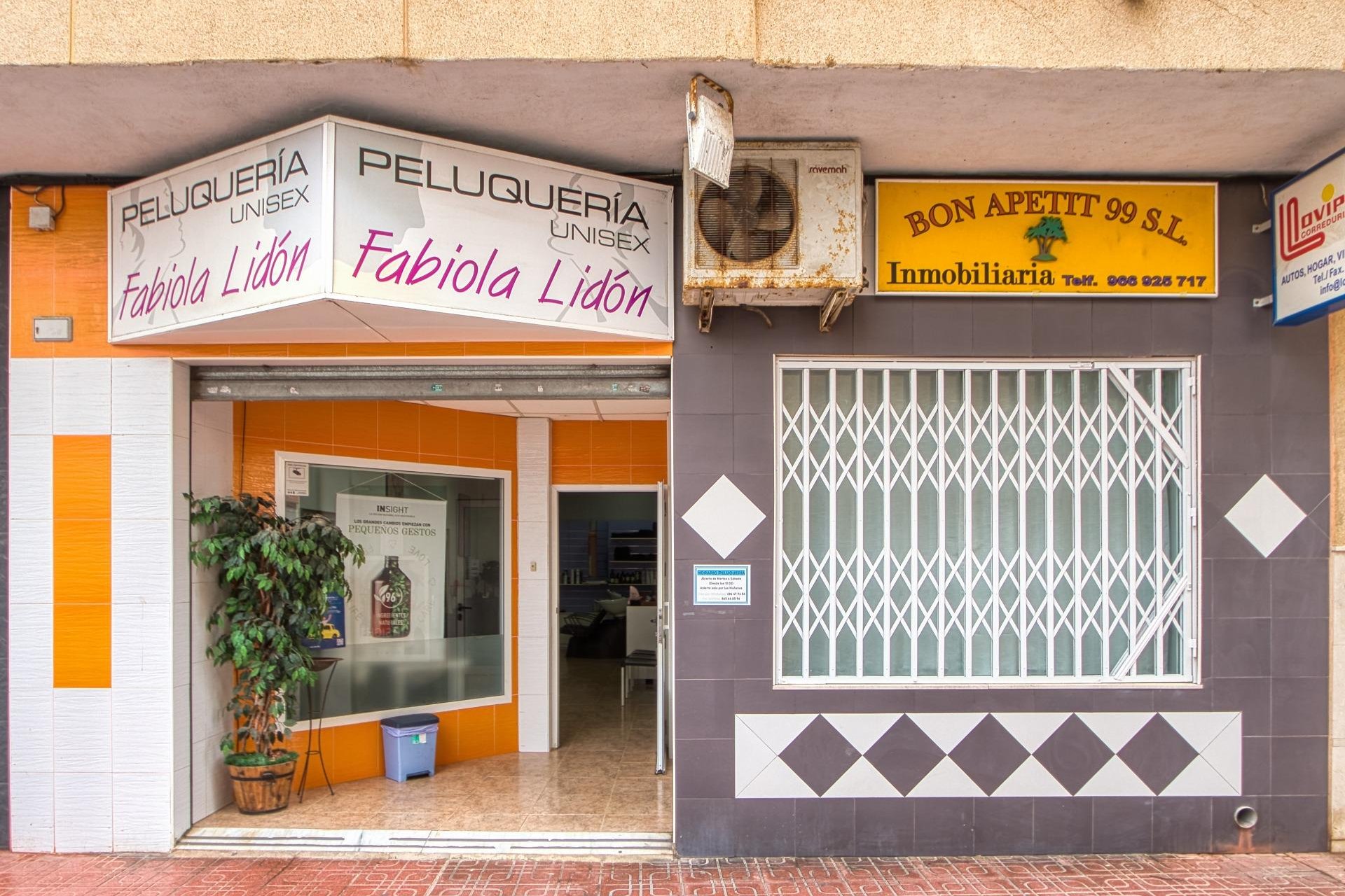 Resale - Commercial Unit - Torrevieja - La Mata