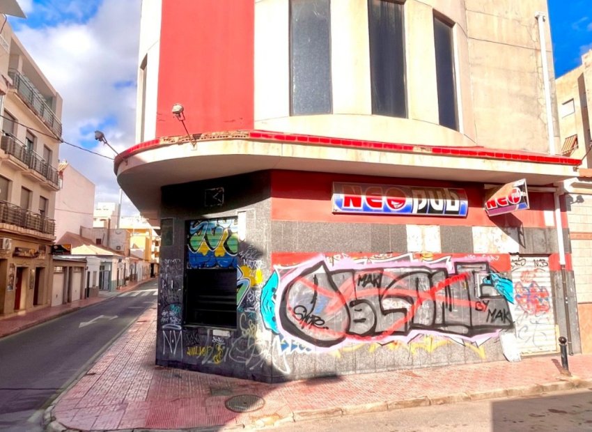 Resale - Commercial Unit - Torrevieja - Playa del Cura