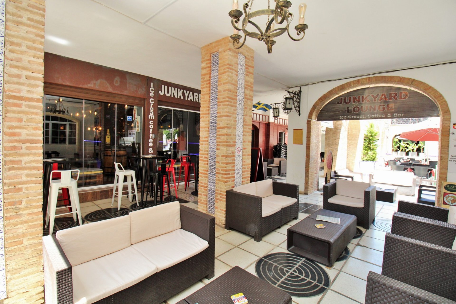 Resale - Commercial * - Villamartin - Villamartín * 