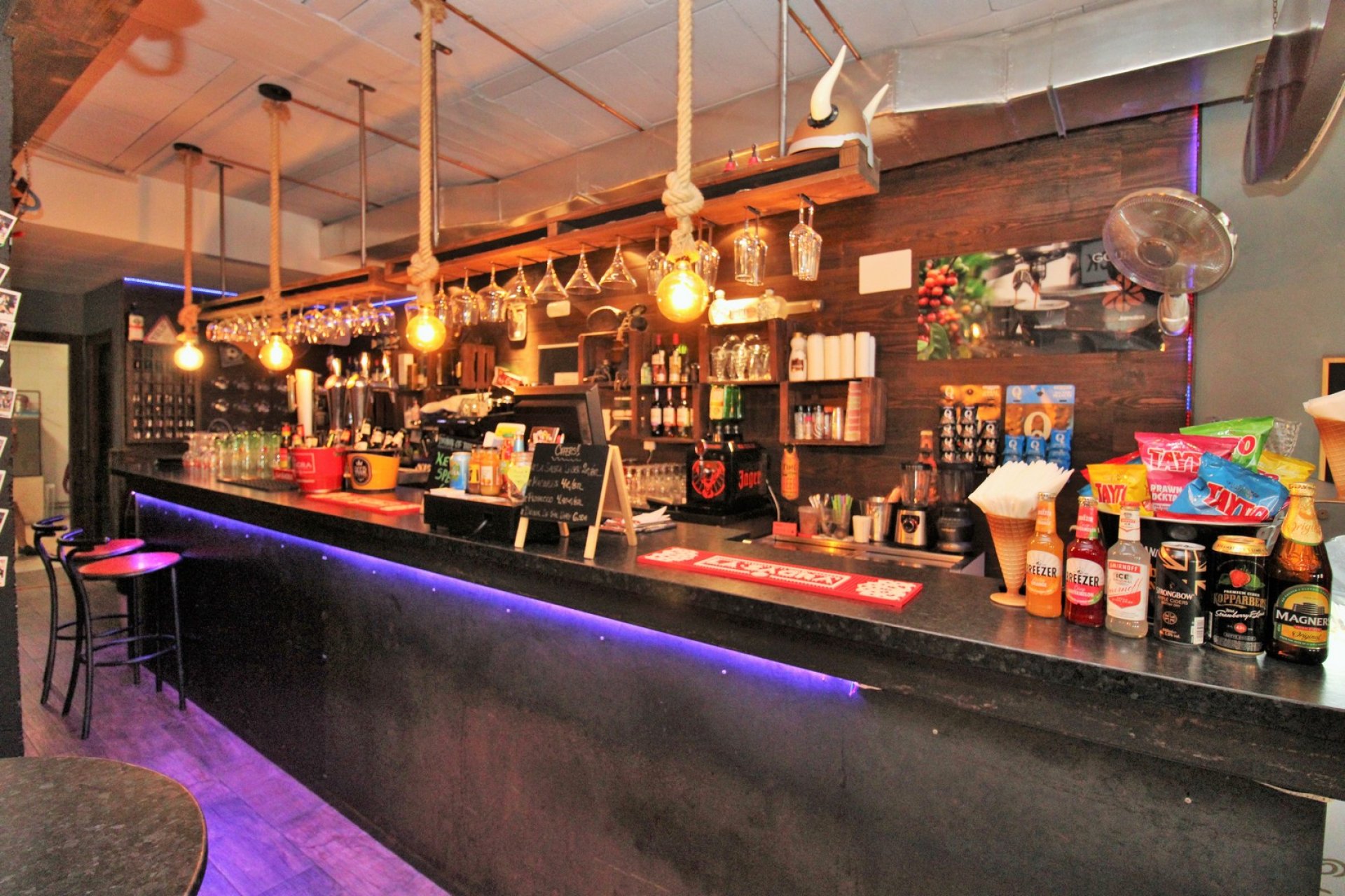 Resale - Commercial * - Villamartin - Villamartín * 