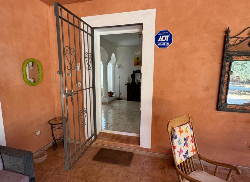 Resale - Finca / Country Property *  - Albatera * - BARRANCO SAN CAYETANO