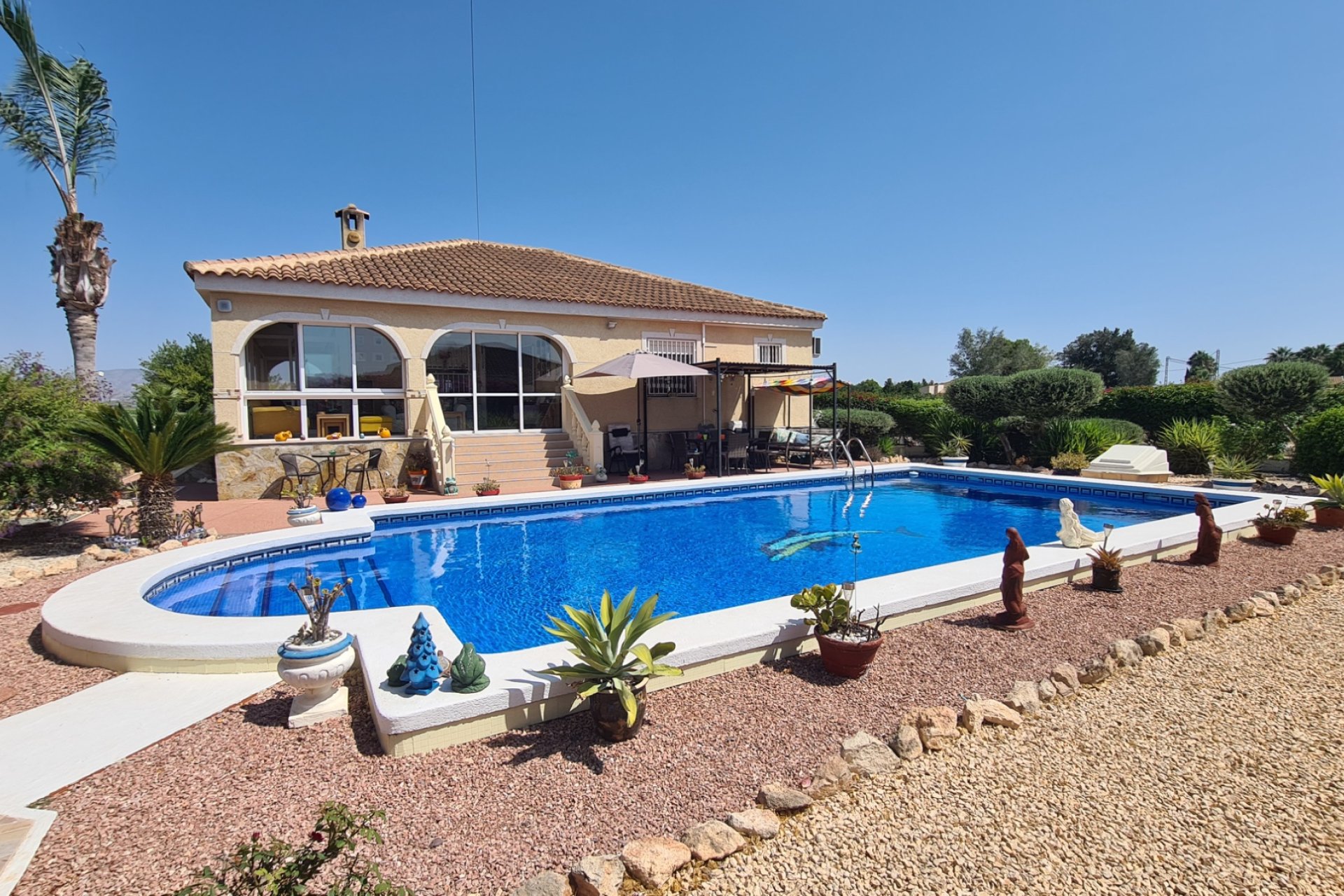 Resale - Finca / Country Property *  - Catral *