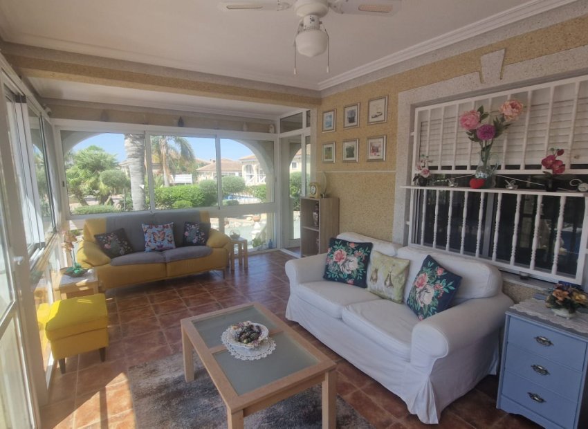 Resale - Finca / Country Property *  - Catral *
