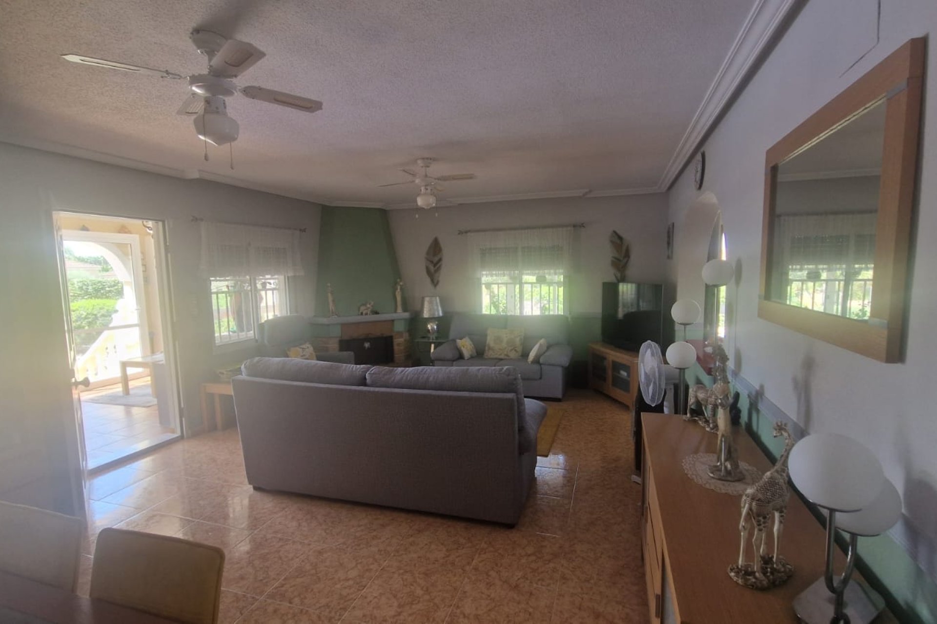 Resale - Finca / Country Property *  - Catral *