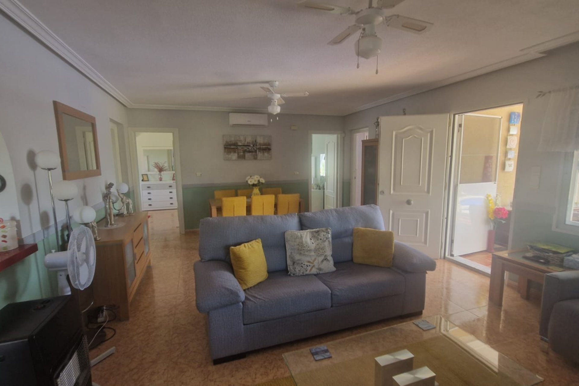 Resale - Finca / Country Property *  - Catral *