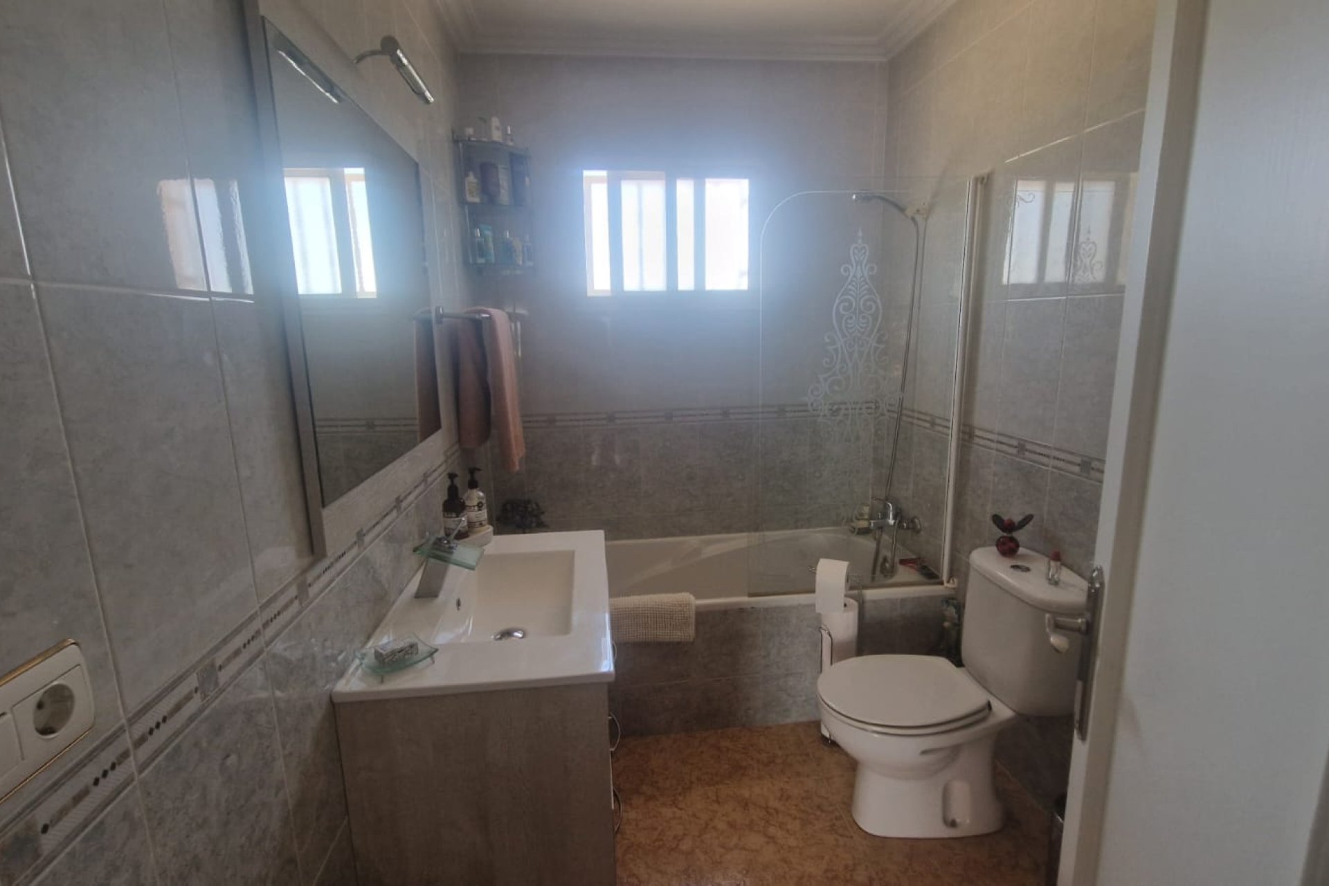 Resale - Finca / Country Property *  - Catral *