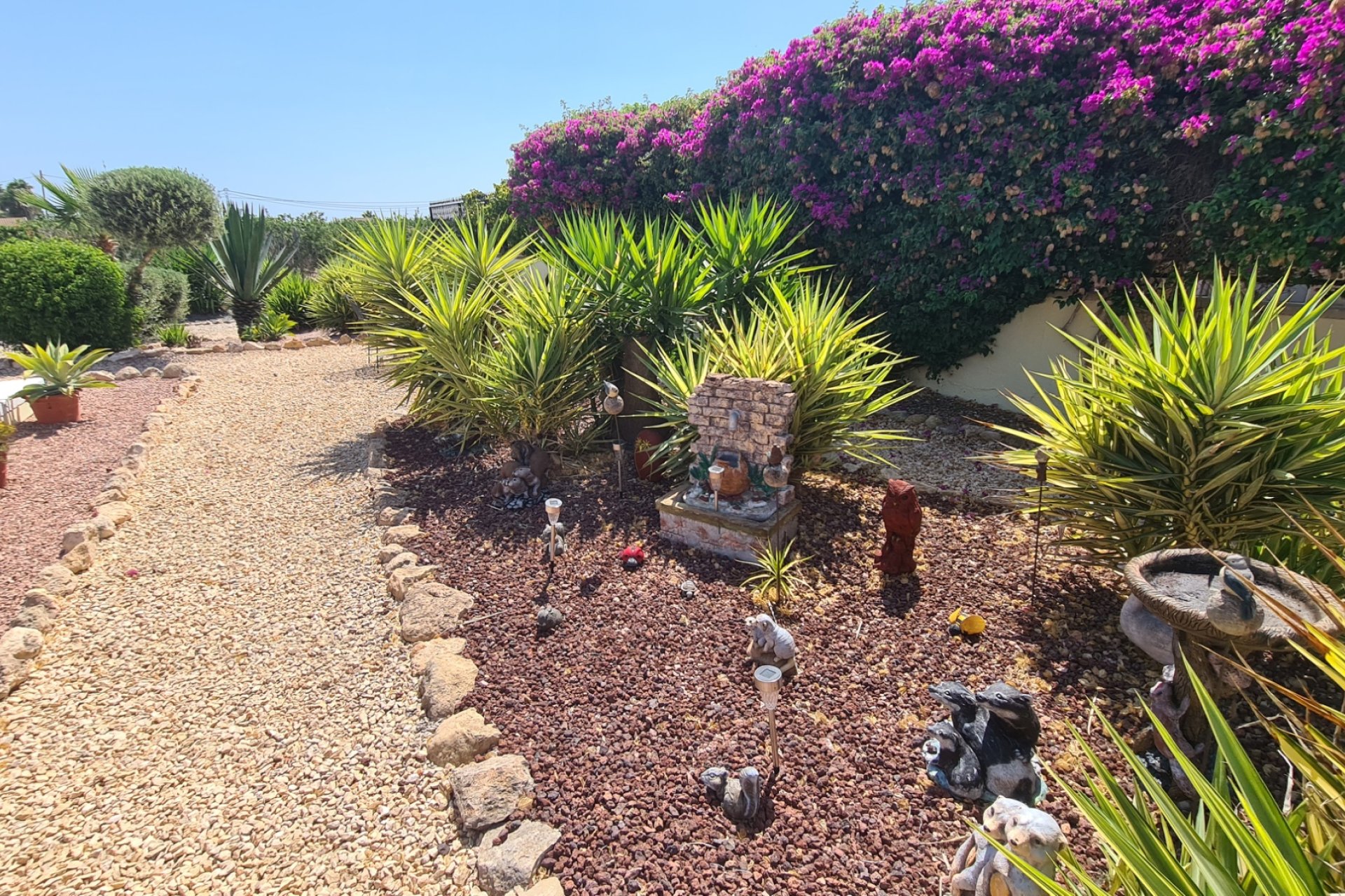 Resale - Finca / Country Property *  - Catral *