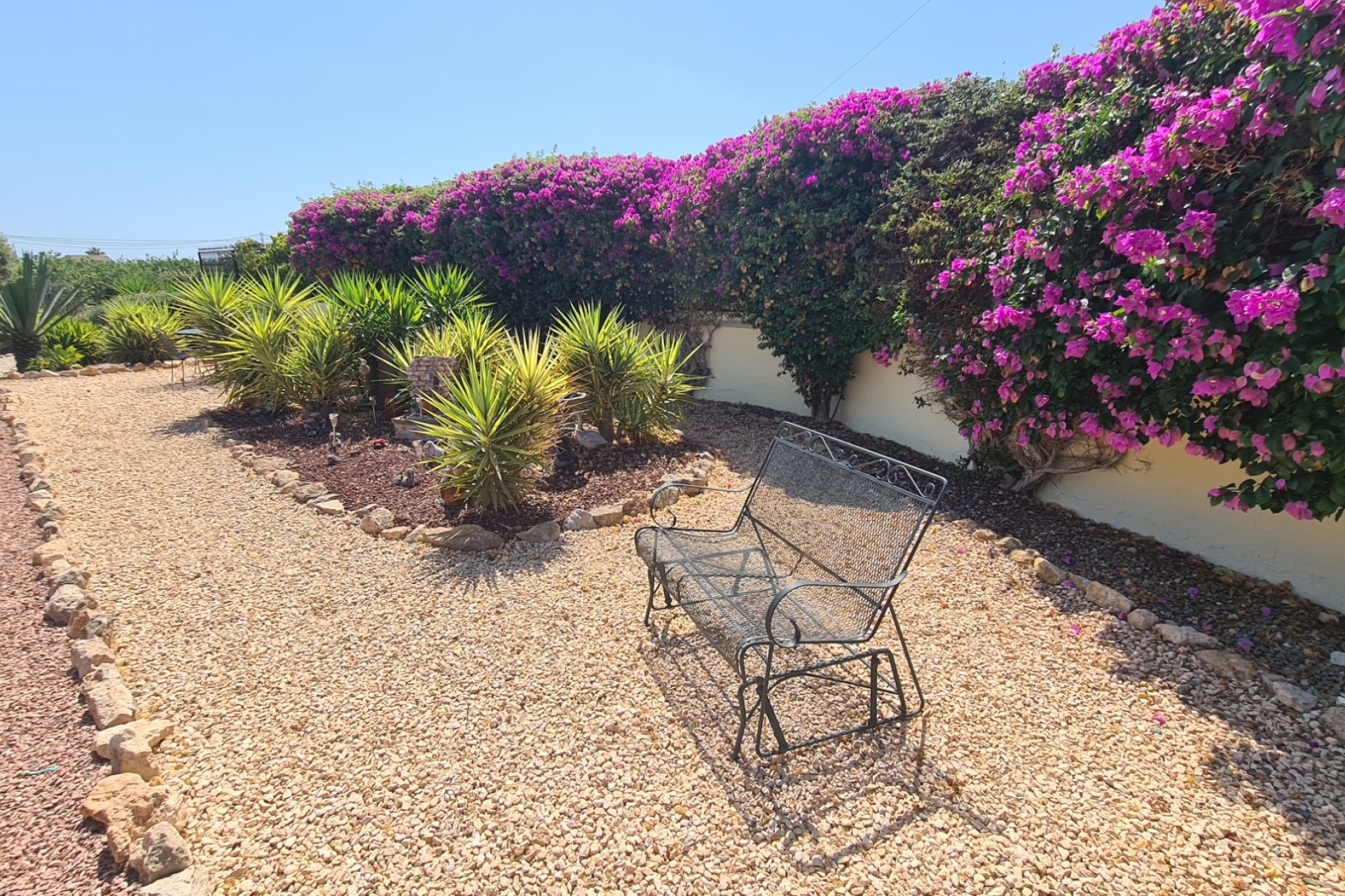 Resale - Finca / Country Property *  - Catral *
