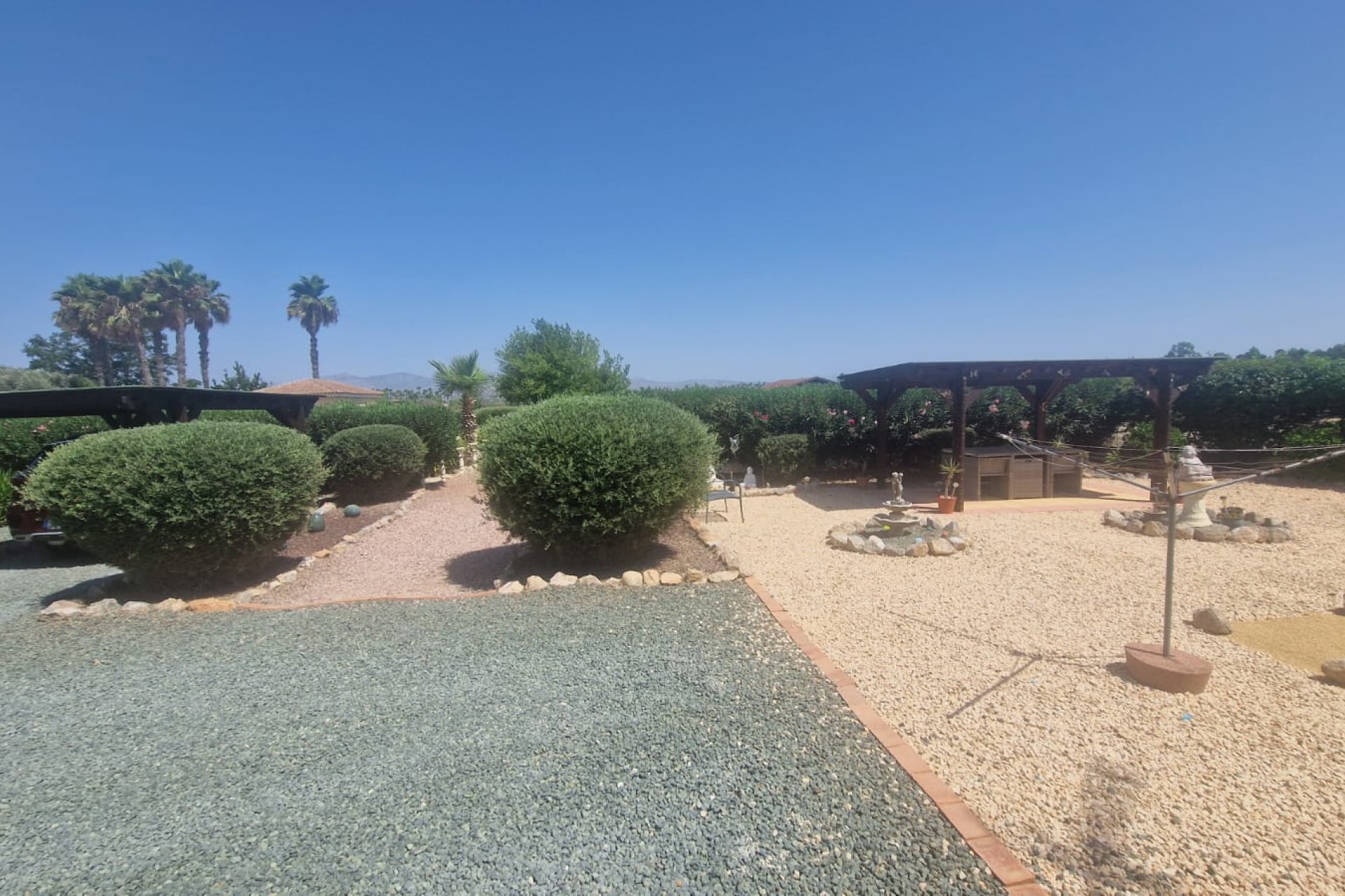 Resale - Finca / Country Property *  - Catral *