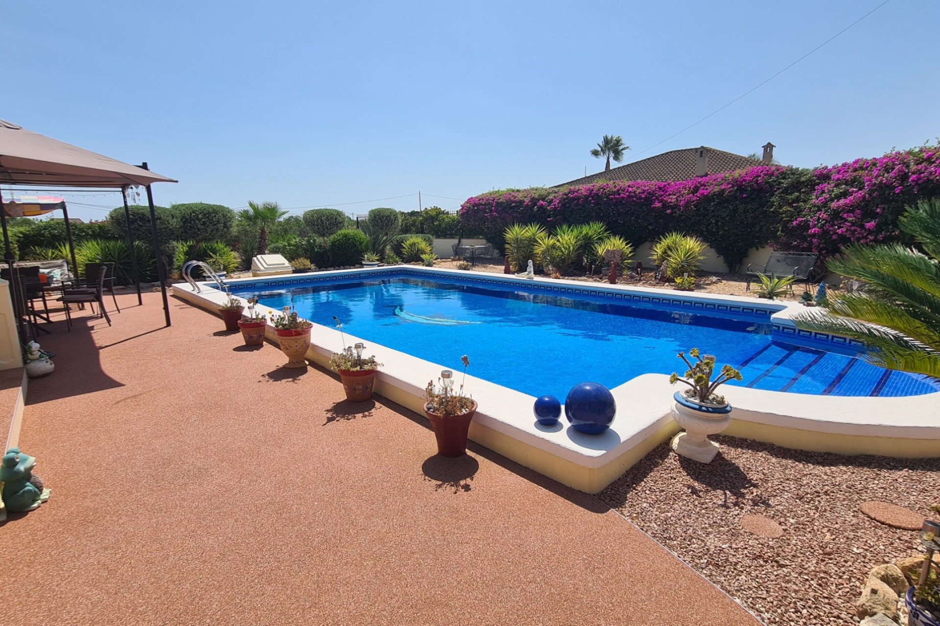 Resale - Finca / Country Property *  - Catral *