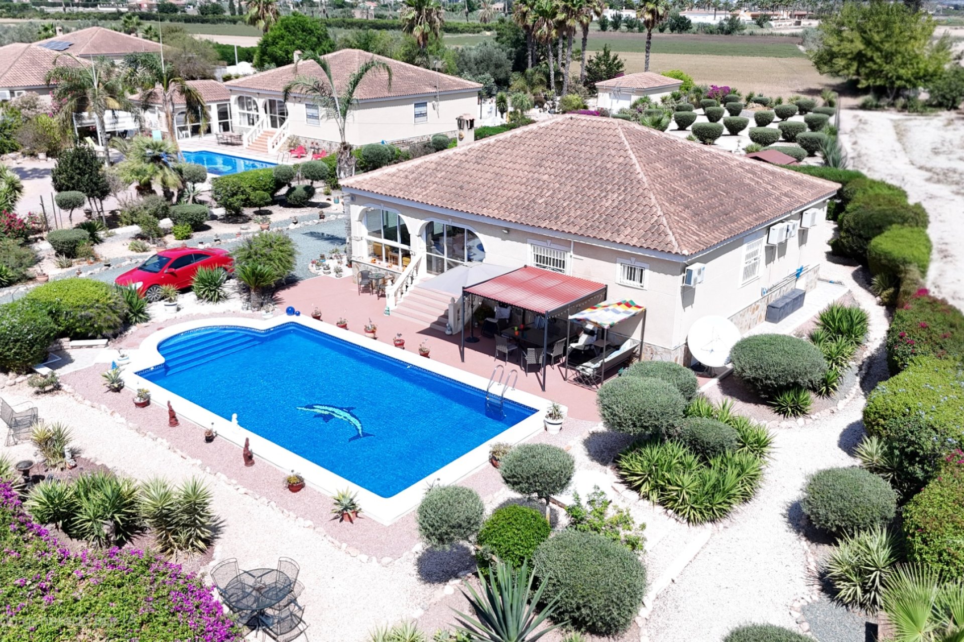 Resale - Finca / Country Property *  - Catral *
