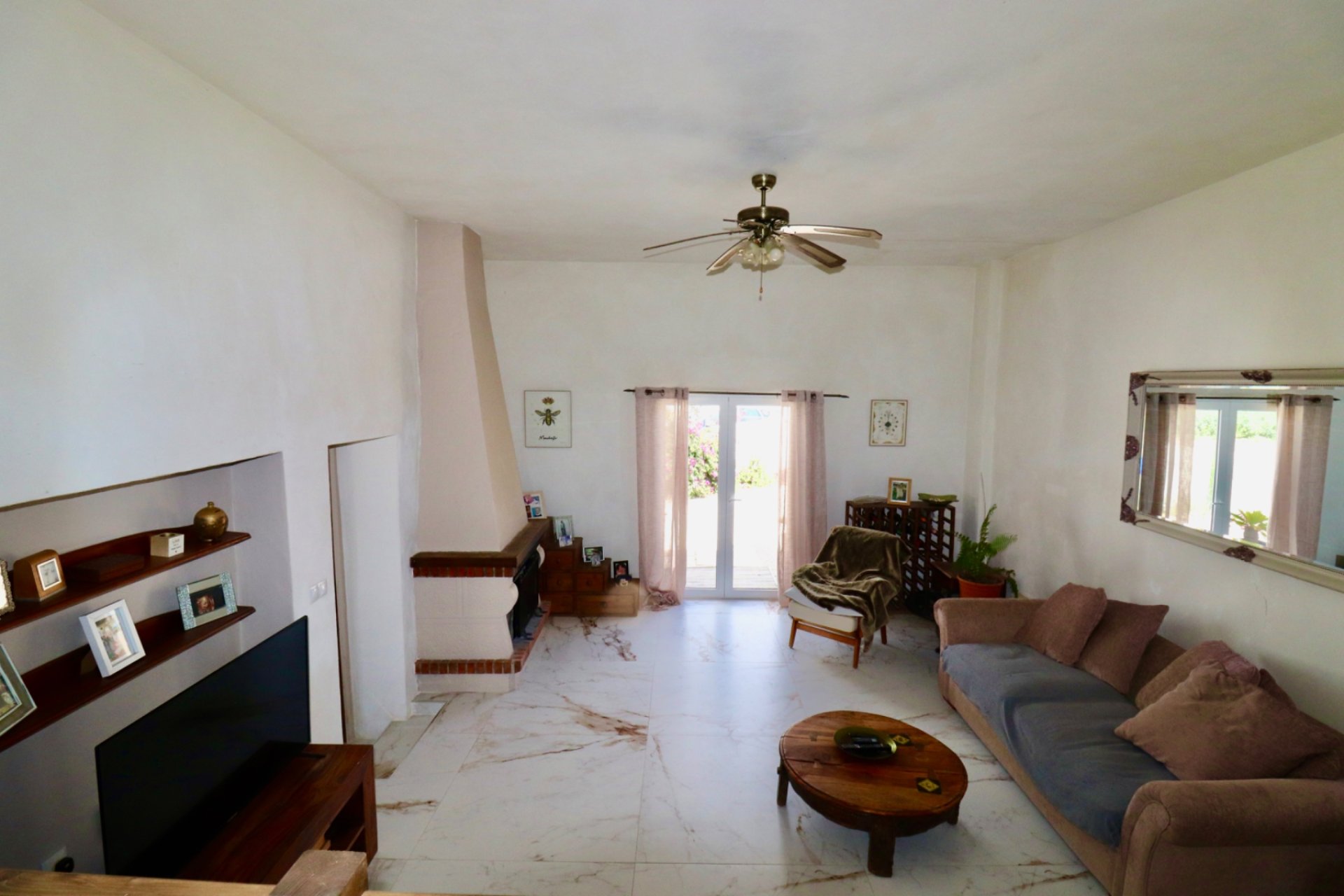 Resale - Finca / Country Property *  - Dolores - Dolores *