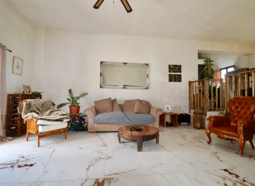 Resale - Finca / Country Property *  - Dolores *