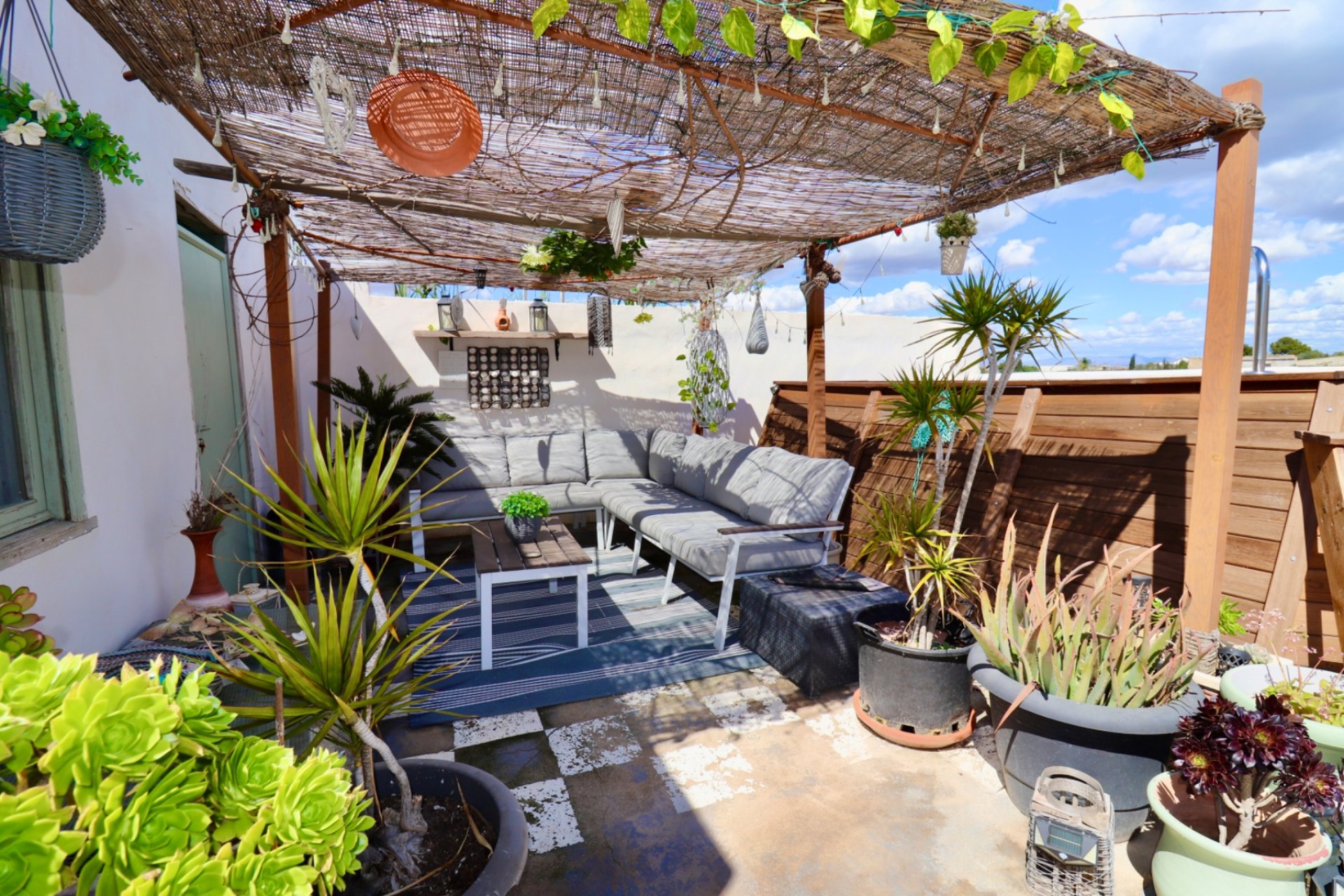 Resale - Finca / Country Property *  - Dolores *