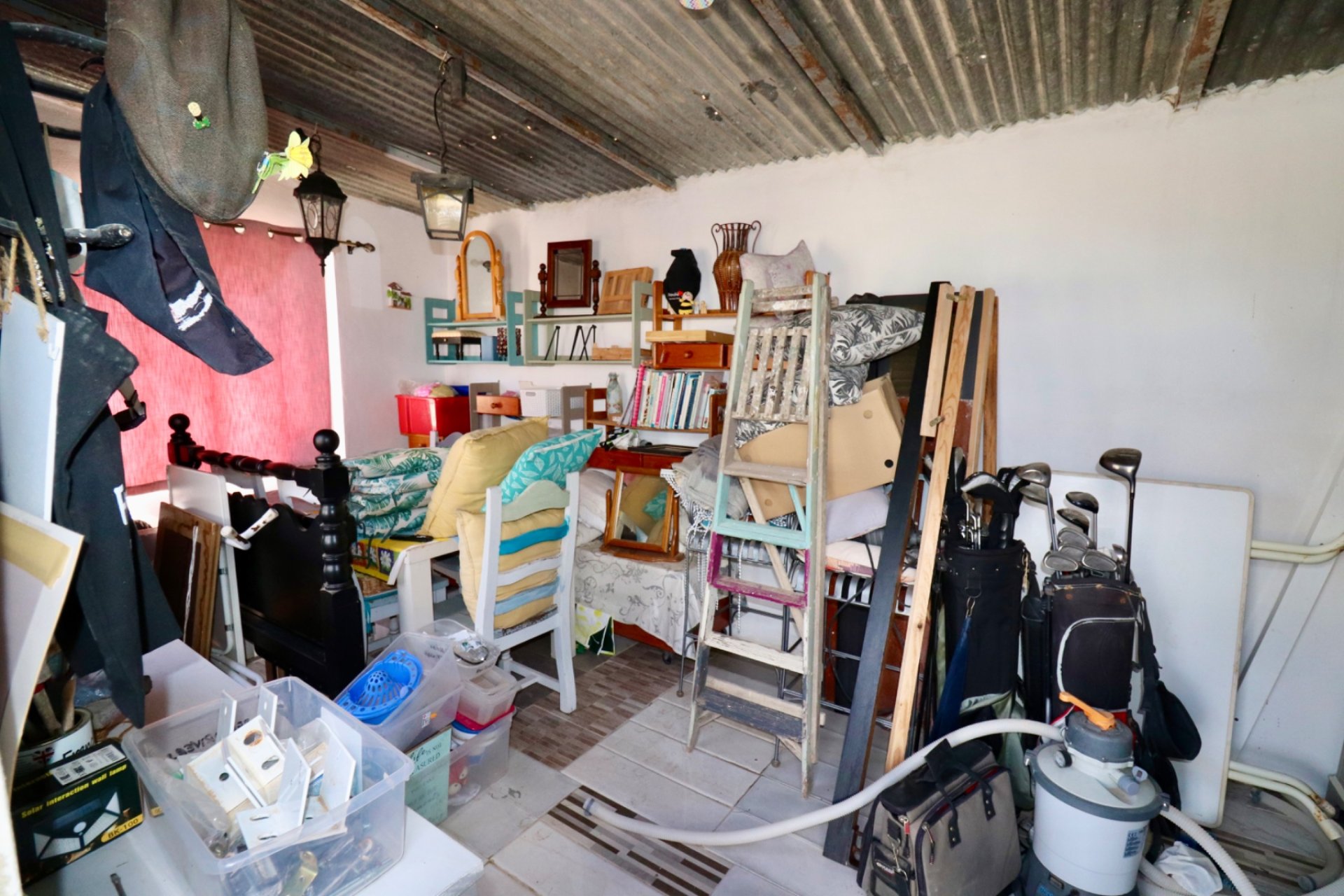 Resale - Finca / Country Property *  - Dolores *