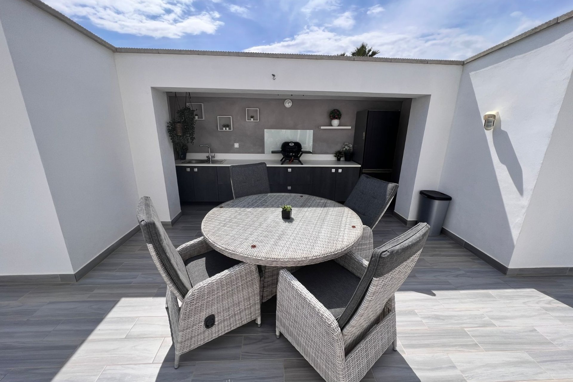 Resale - Finca / Country Property *  - Elche * - La Marina *