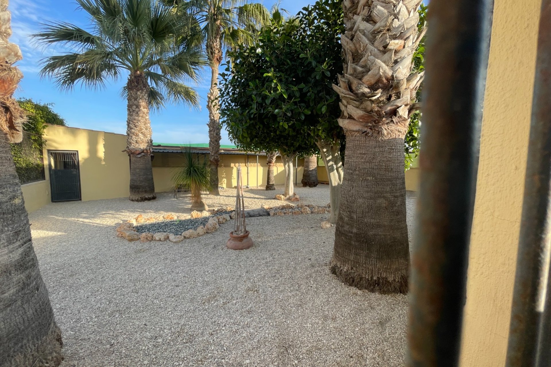 Resale - Finca / Country Property *  - Elche * - Las Bayas