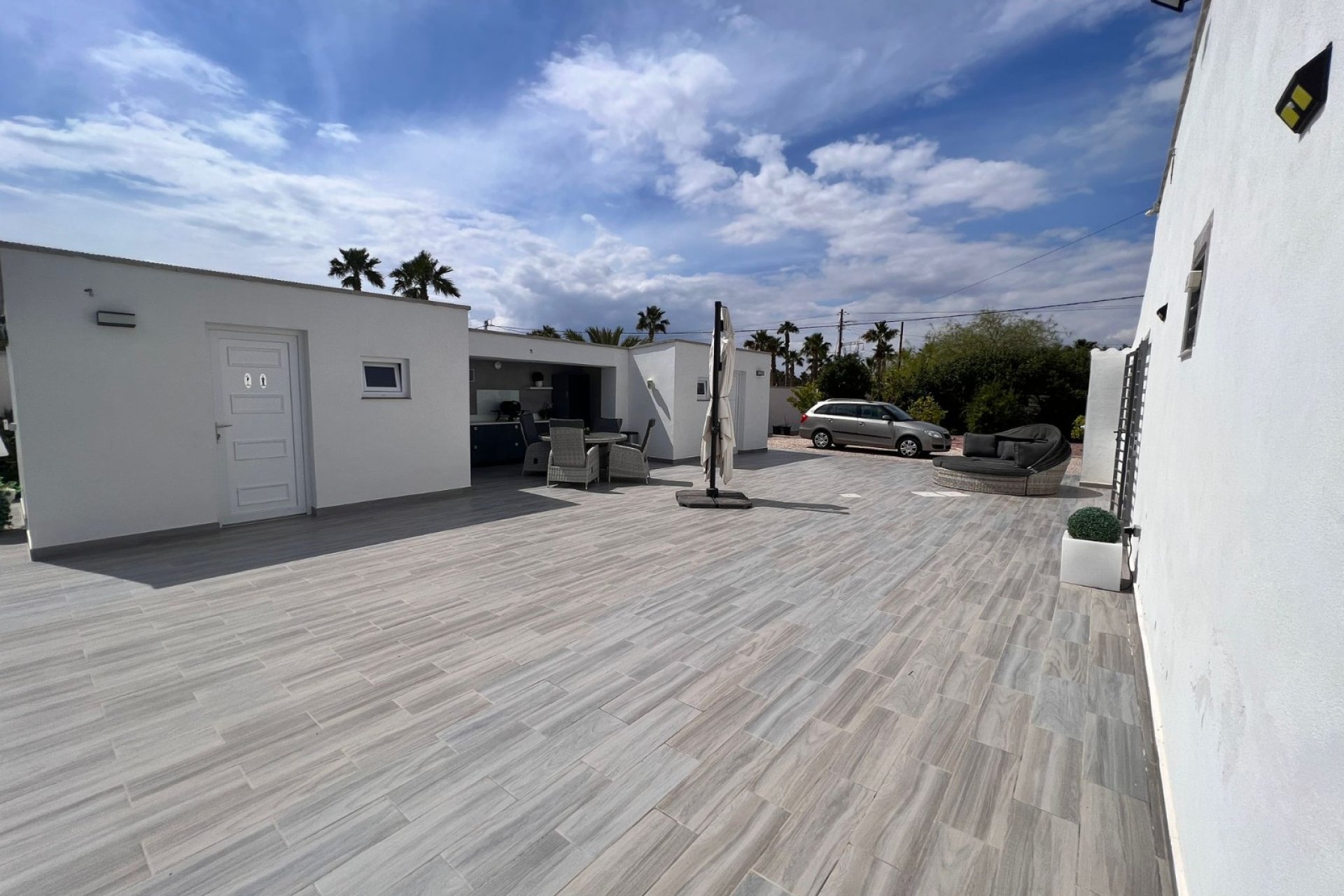 Resale - Finca / Country Property *  - Elche Pedanías - La Marina *