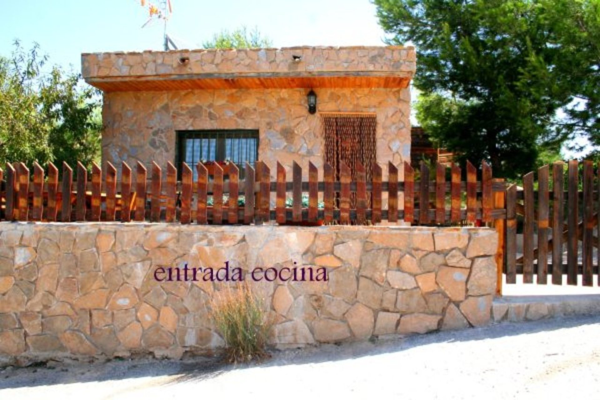 Resale - Finca / Country Property *  - Gea y Truyols *
