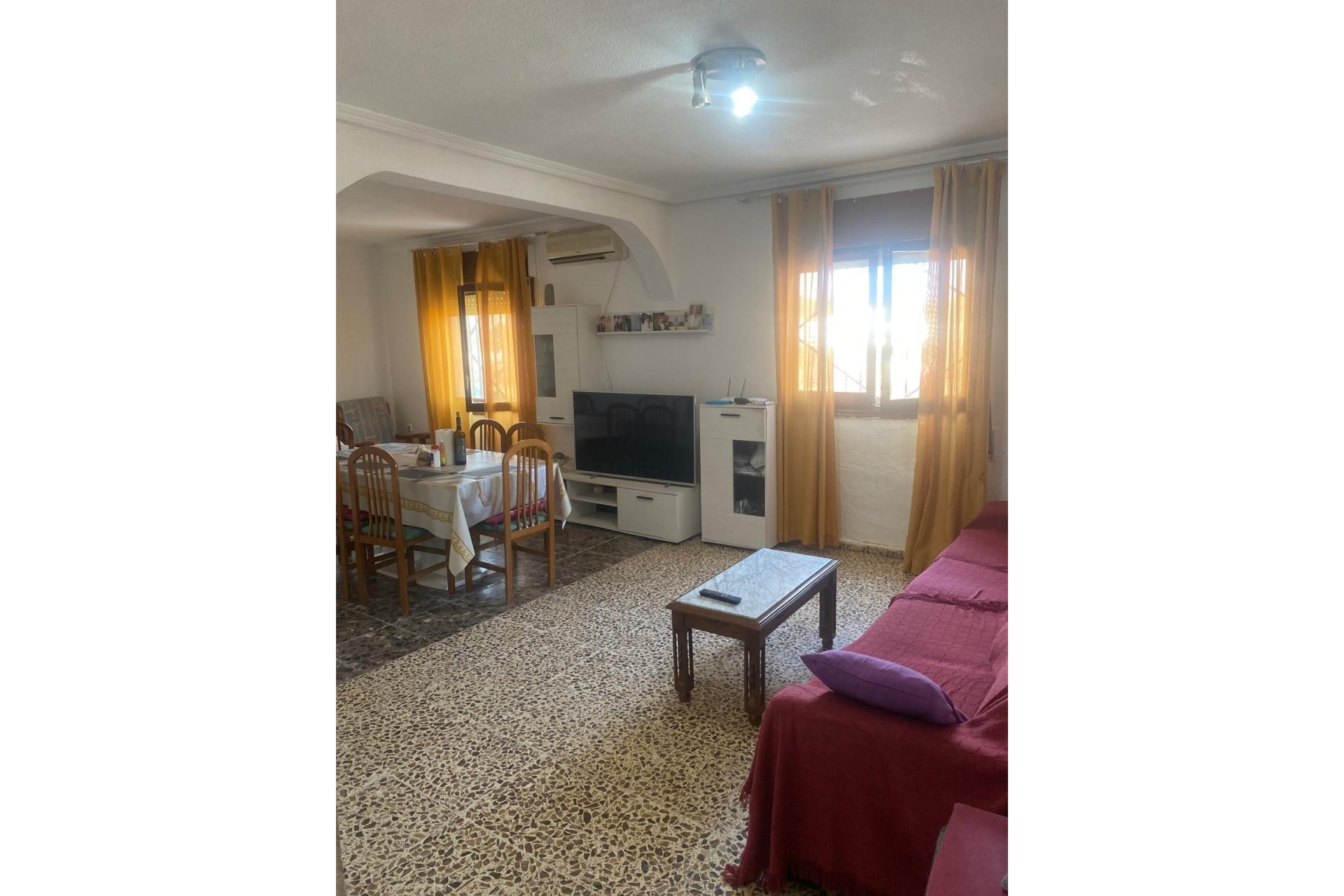 Resale - Finca / Country Property *  - Guardamar del Segura * - Pueblo