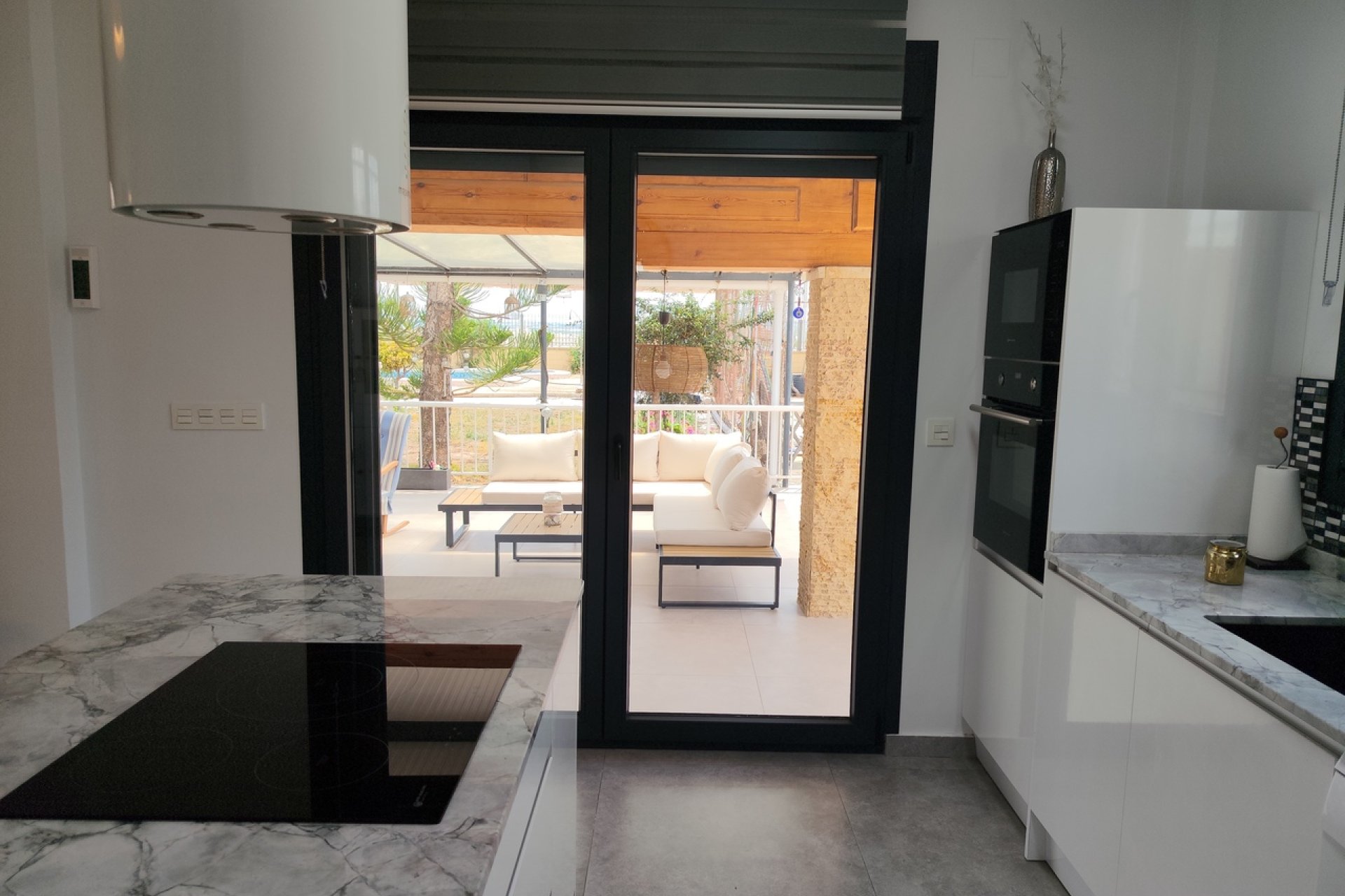 Resale - Finca / Country Property *  - Los Montesinos *
