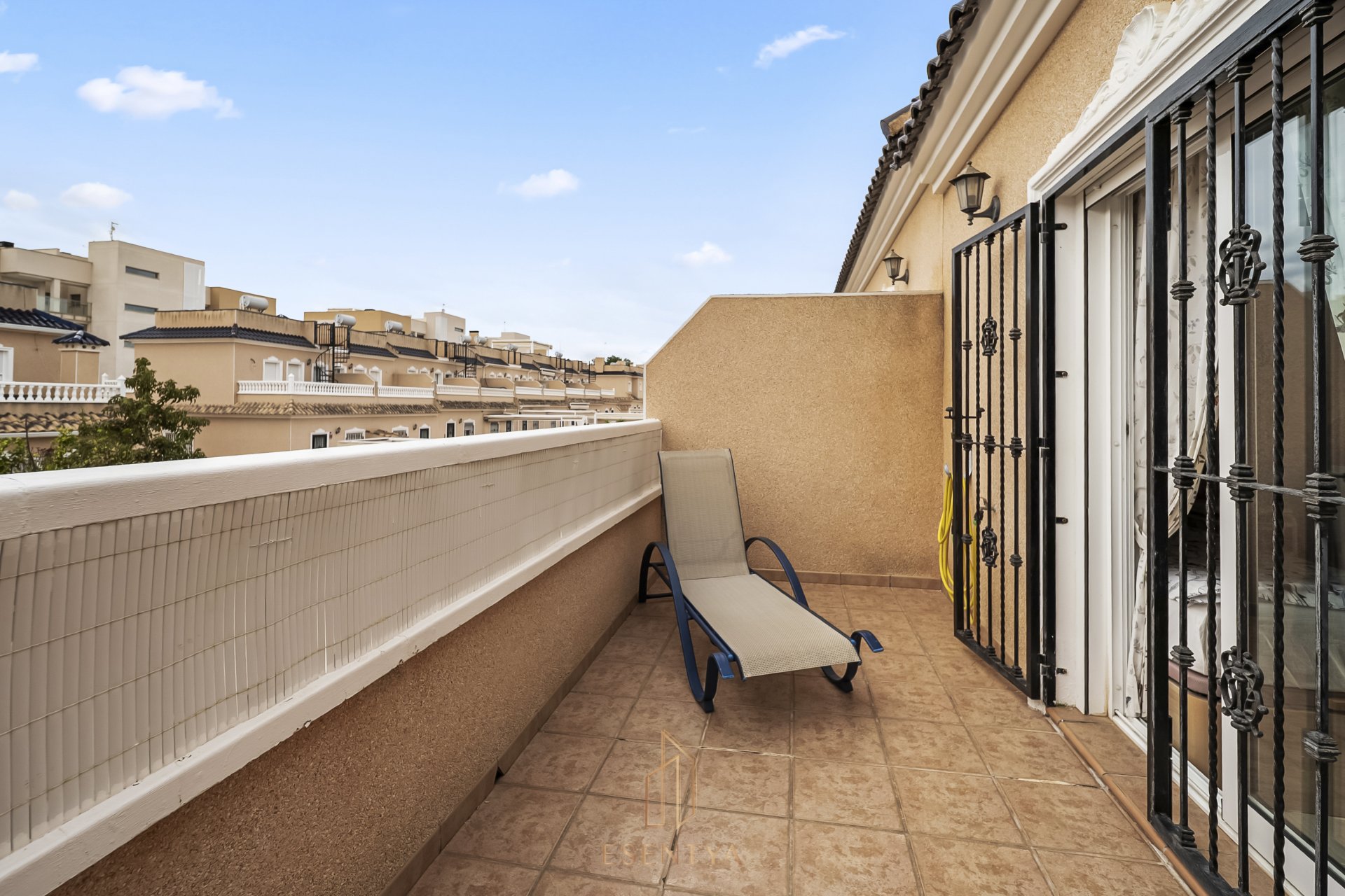 Resale - Finca / Country Property *  - Orihuela Costa * - Villamartín * 