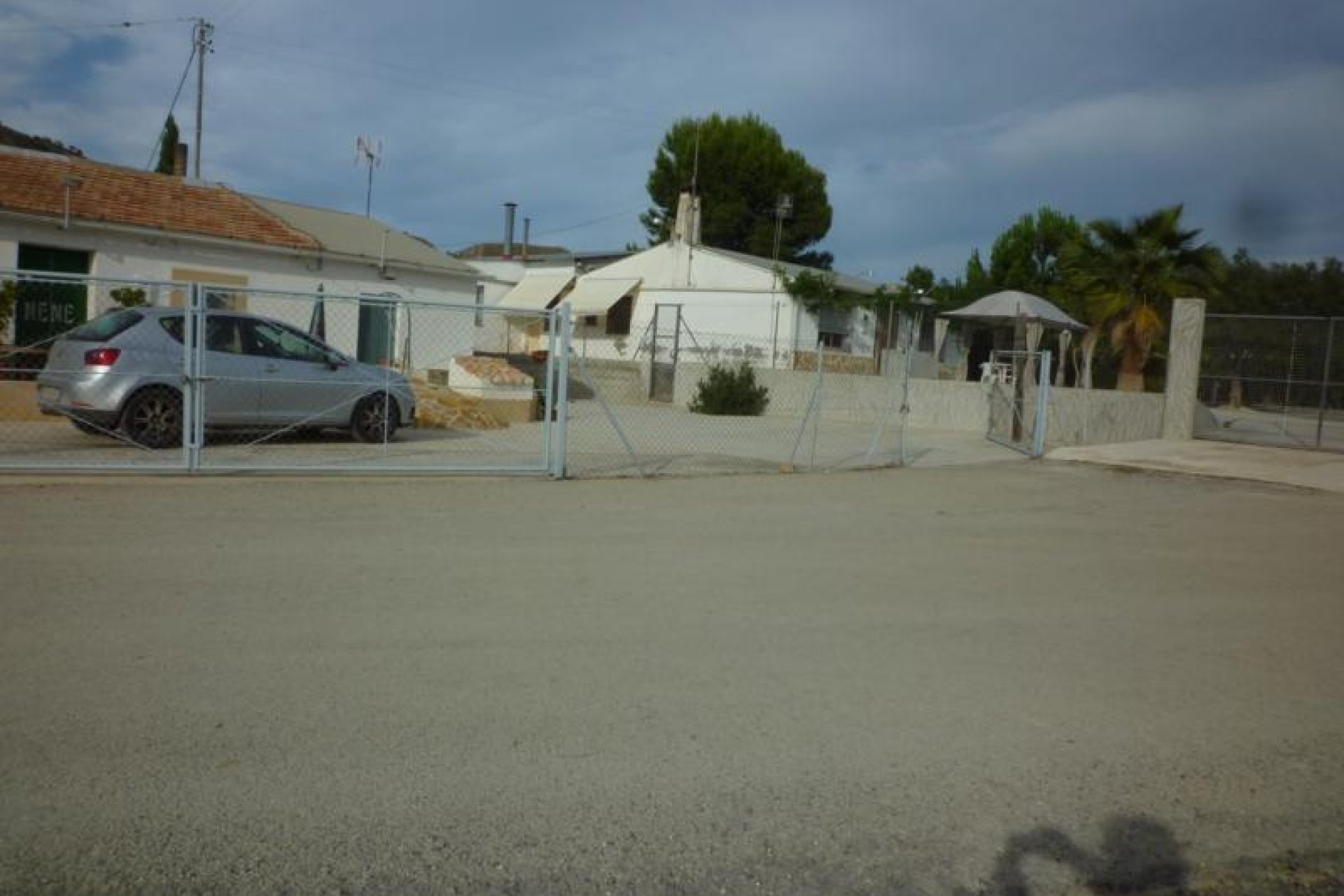 Resale - Finca / Country Property *  - Orihuela * - Desamparados-Hurchillo-Torremendo